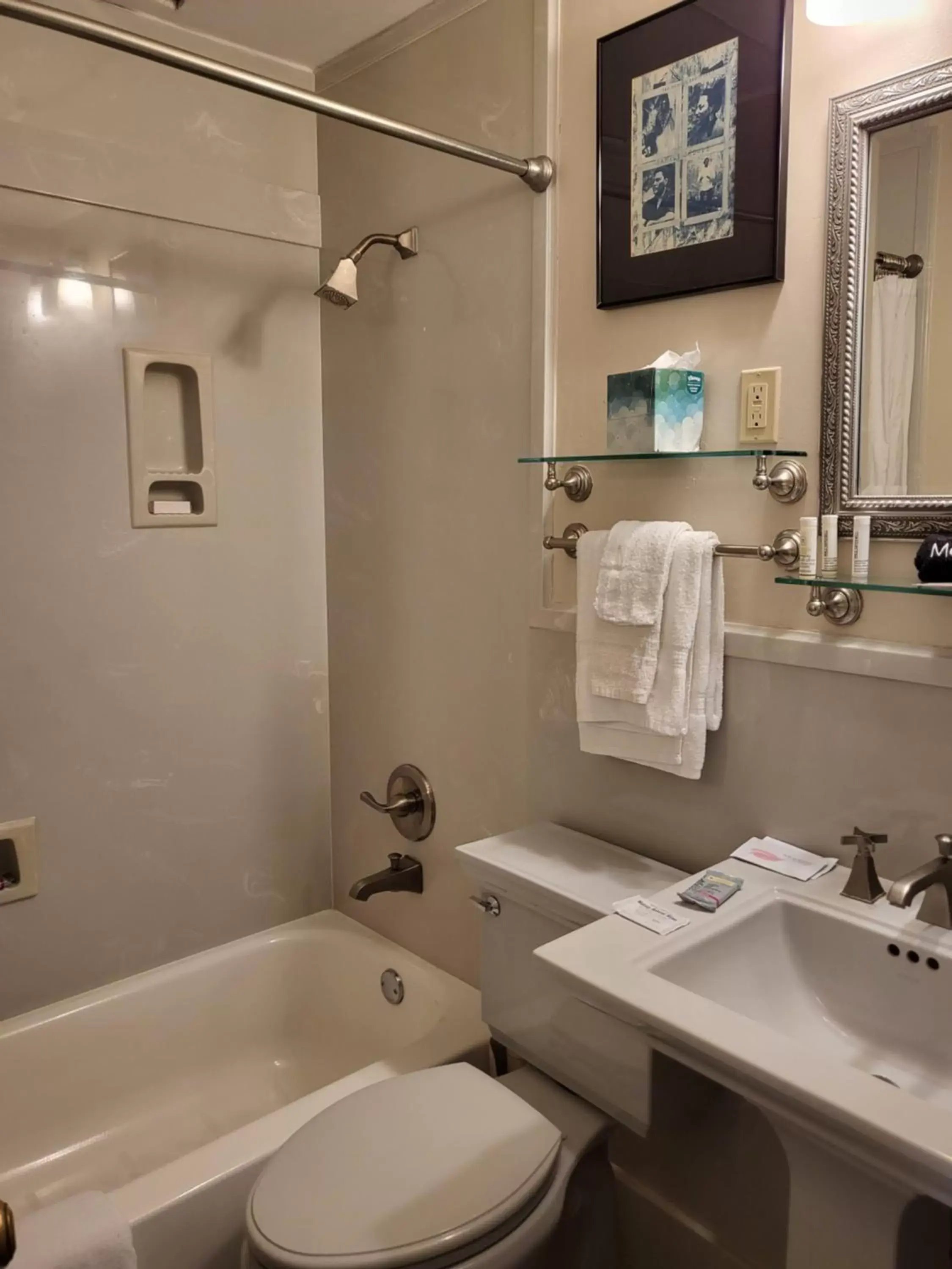 Bathroom in Maison Pierre Lafitte