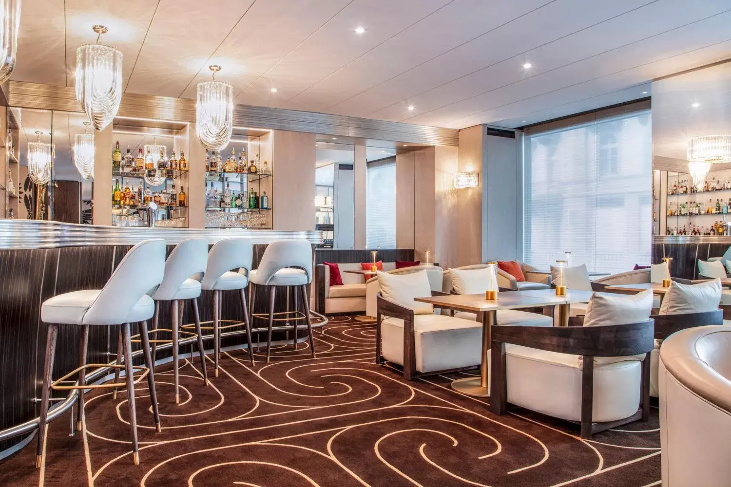 Lounge or bar in Hotel Bristol Lounge or bar in Hotel Bristol