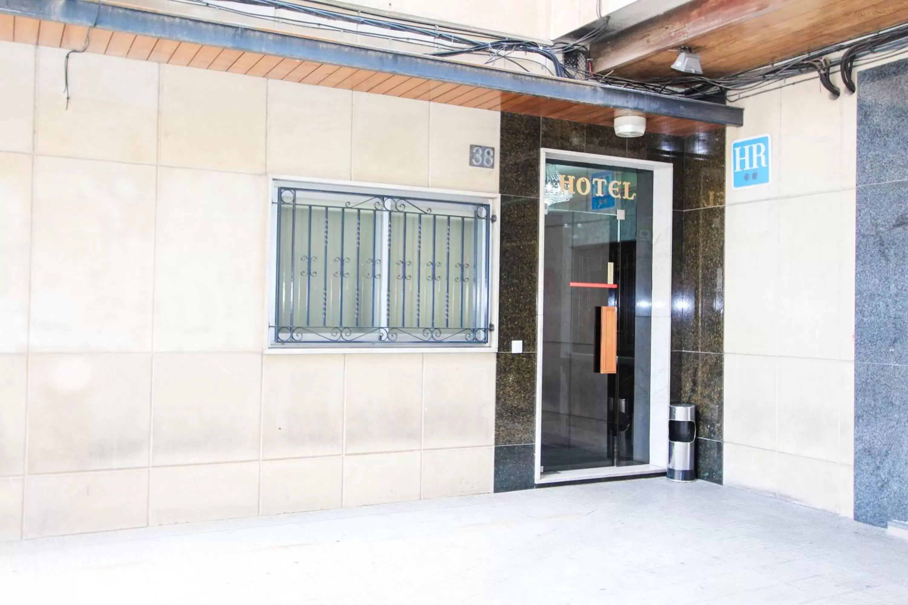 Facade/entrance in Hotel Castellano Centro