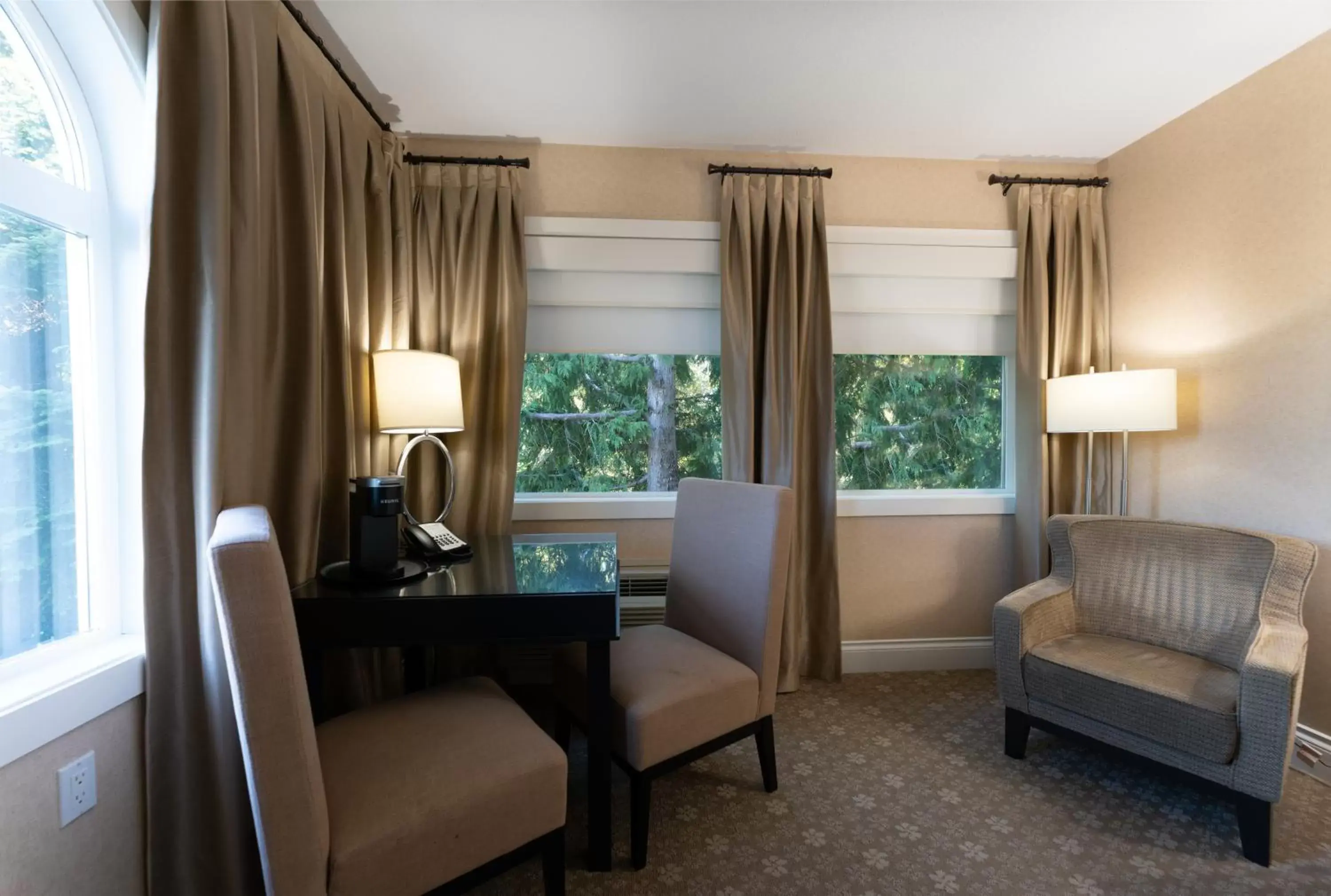 Seating Area in Prestige Oceanfront Resort, WorldHotels Luxury