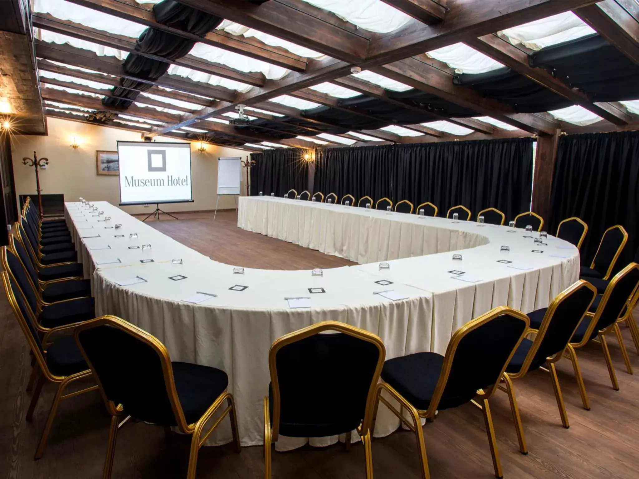 Business facilities in Museum Hotel