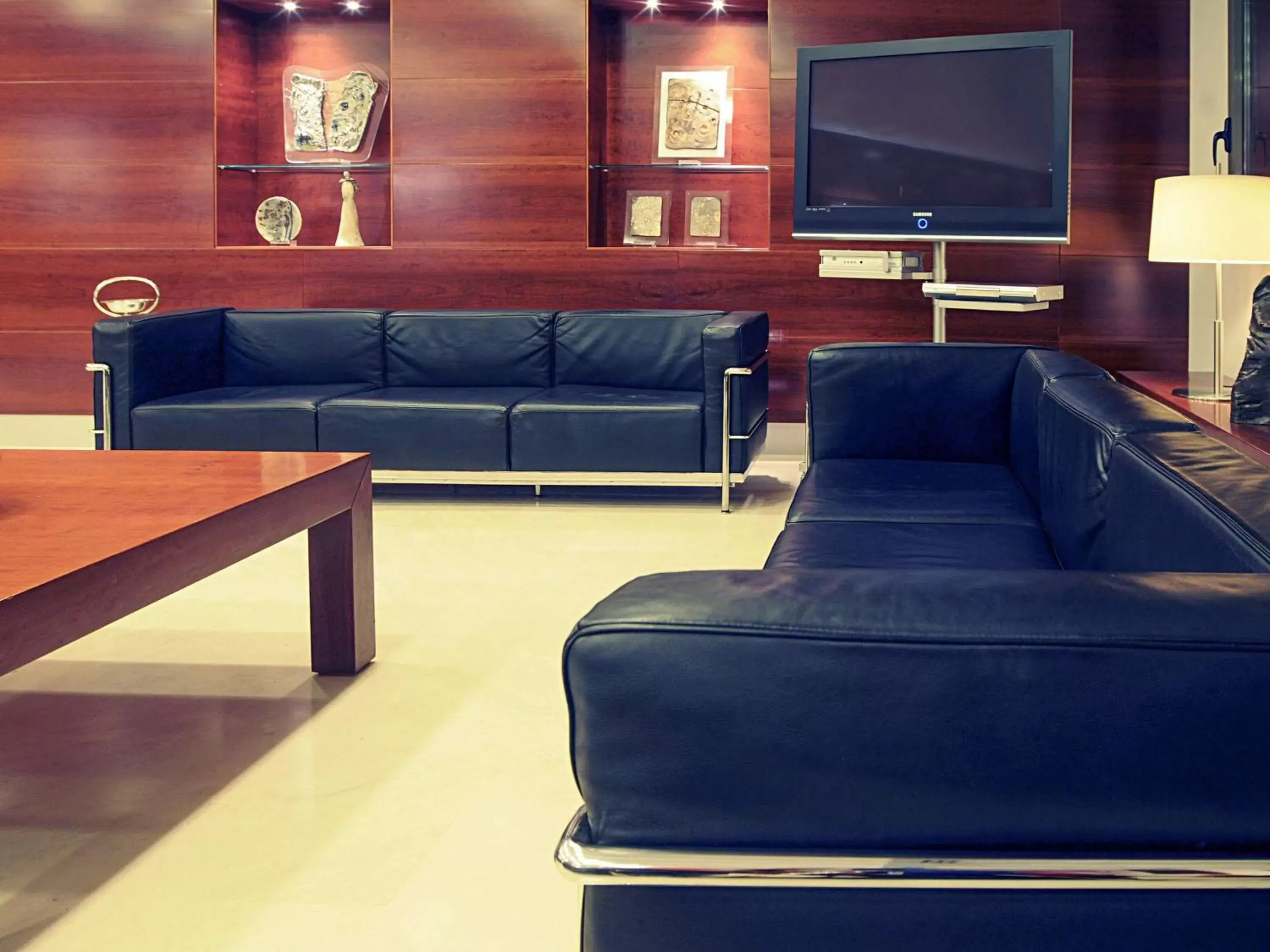 Property building, Seating Area in Mercure Genova San Biagio