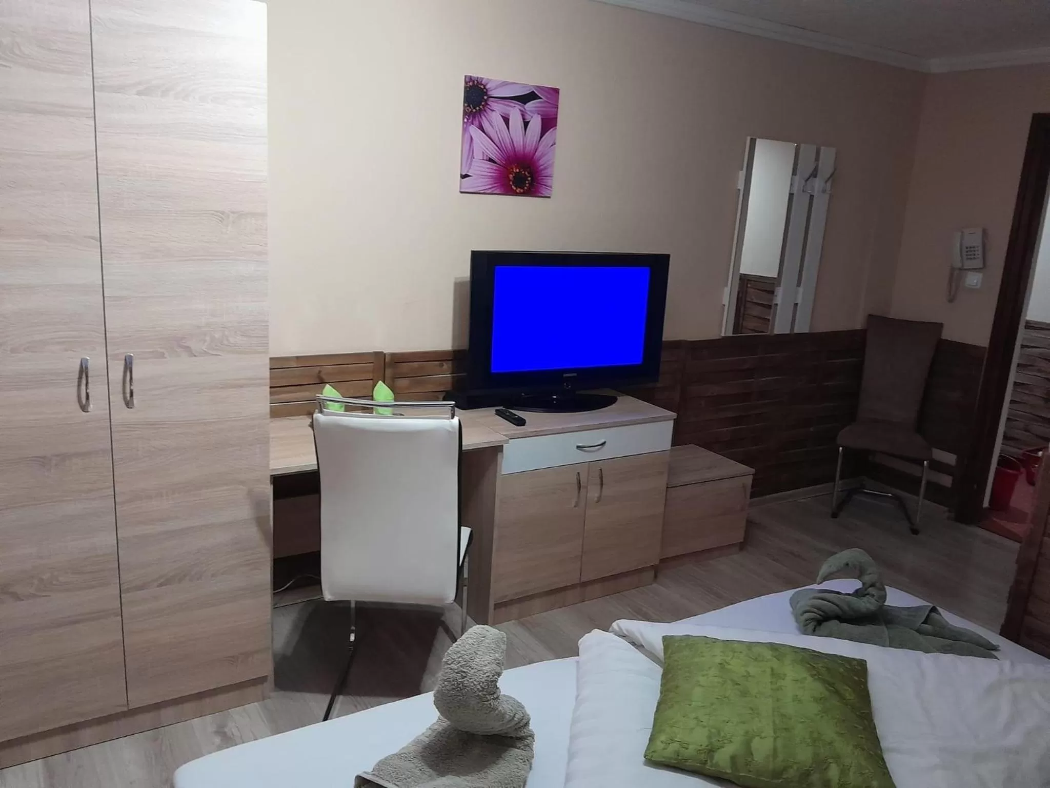 Bed in Abszolút Hotel és Panzió