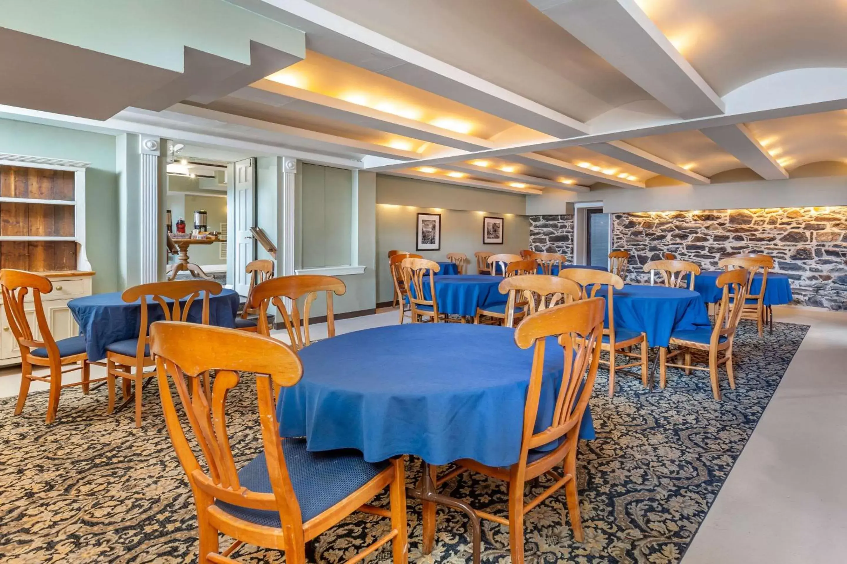 Restaurant/Places to Eat in Admiral Fell Inn Baltimore Harbor, Ascend Hotel Collection