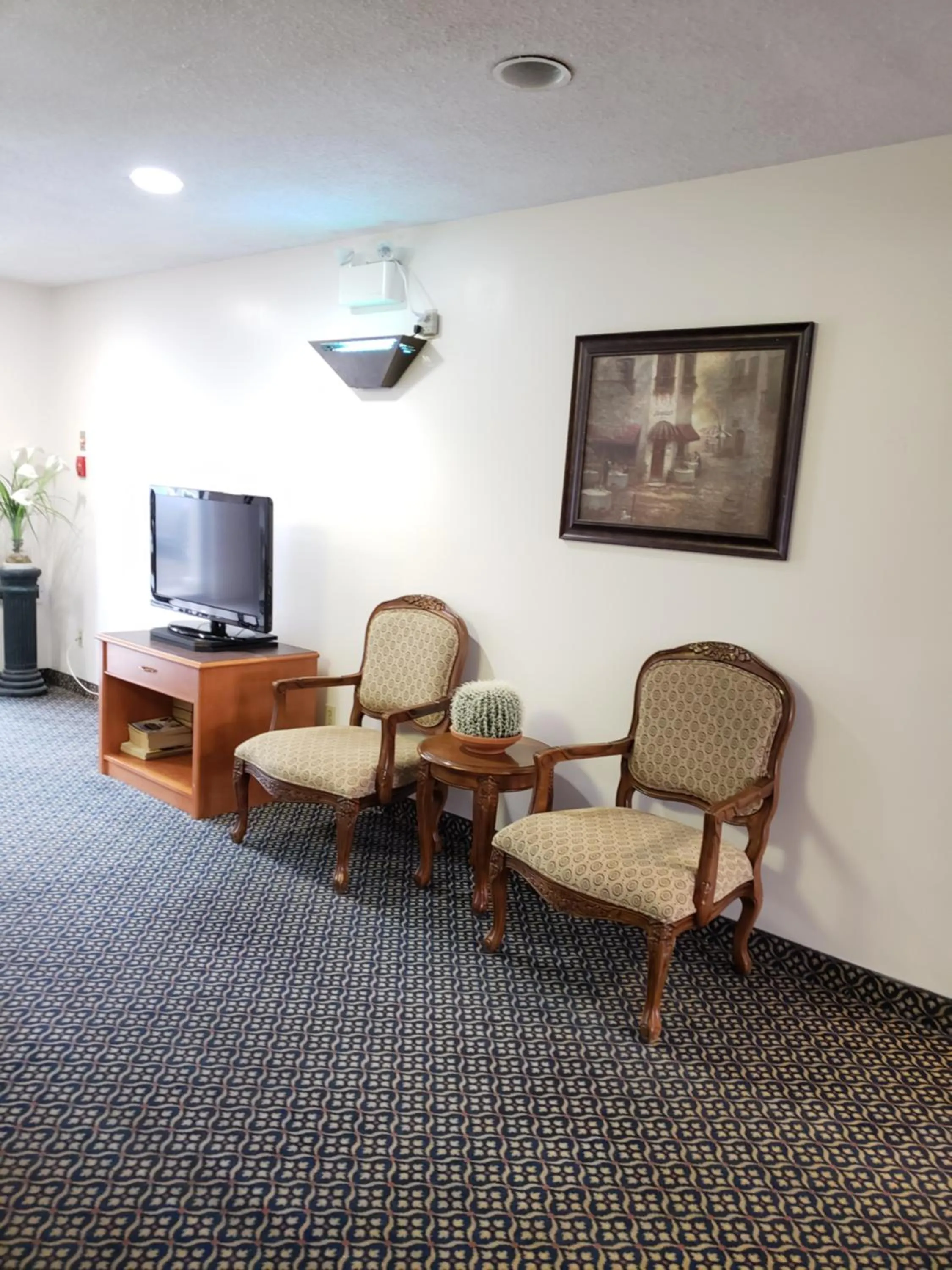Seating Area in Tower Inn
