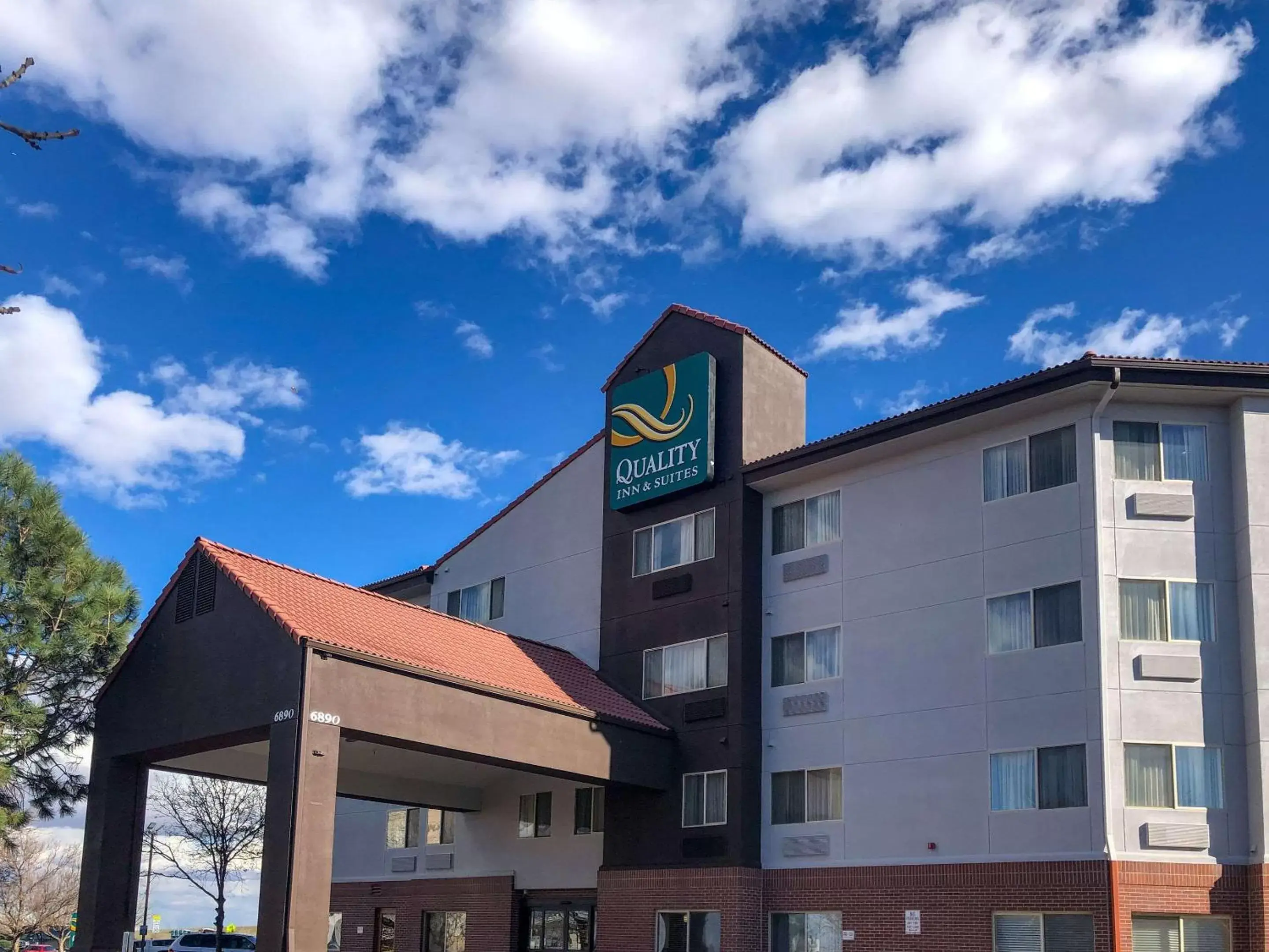 Property Building in Quality Inn & Suites Denver International Airport