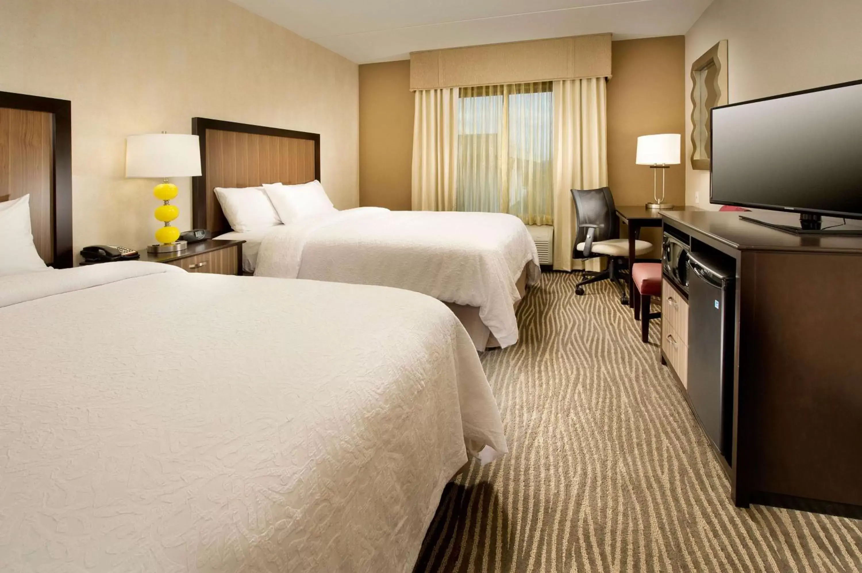 Bedroom, Bed in Hampton Inn & Suites Chattanooga/Hamilton Place