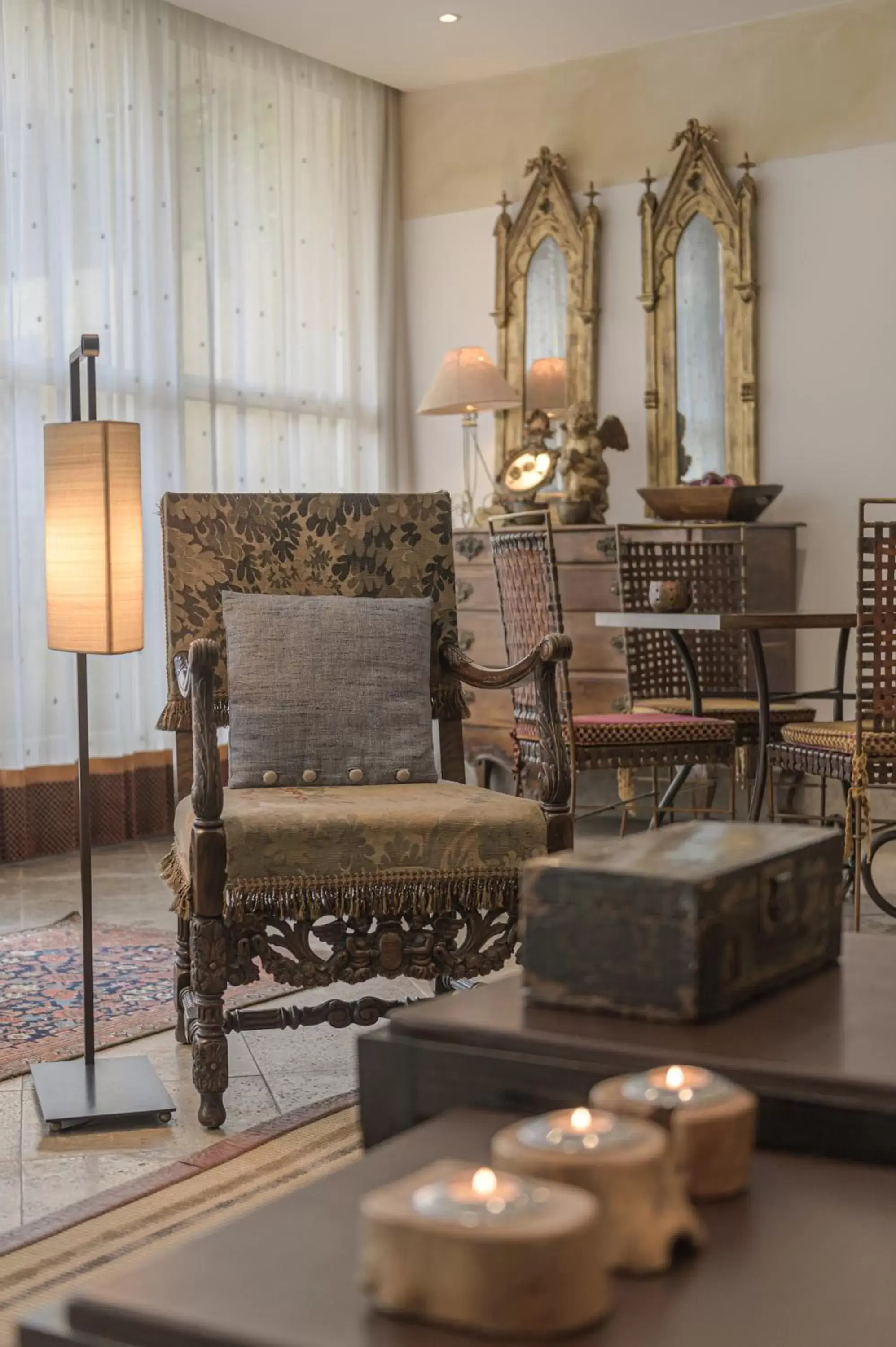 Living room in Solar do Castelo - Lisbon Heritage Collection - Alfama
