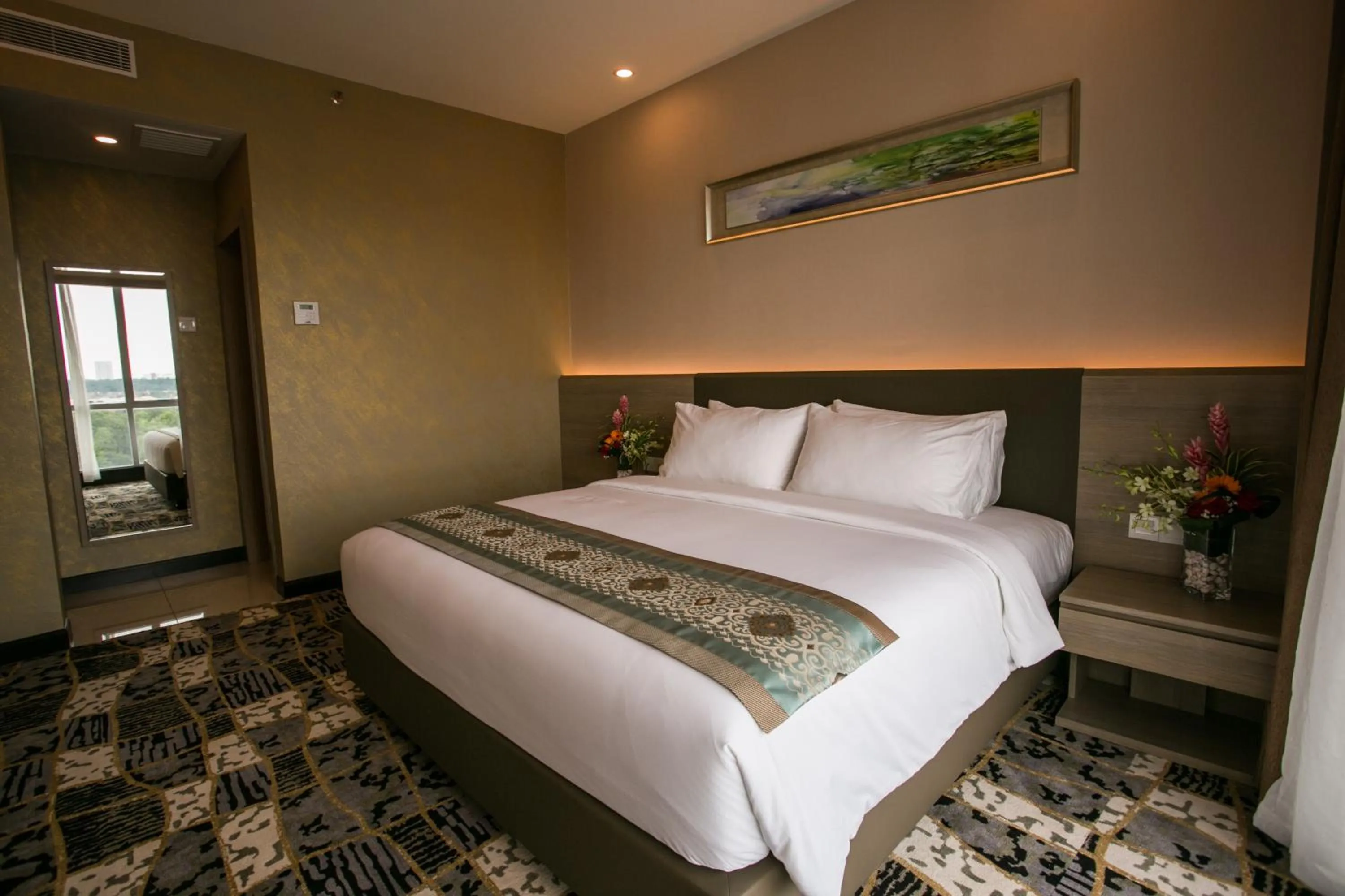 Photo of the whole room, Bed in V8 Hotel Johor Bahru