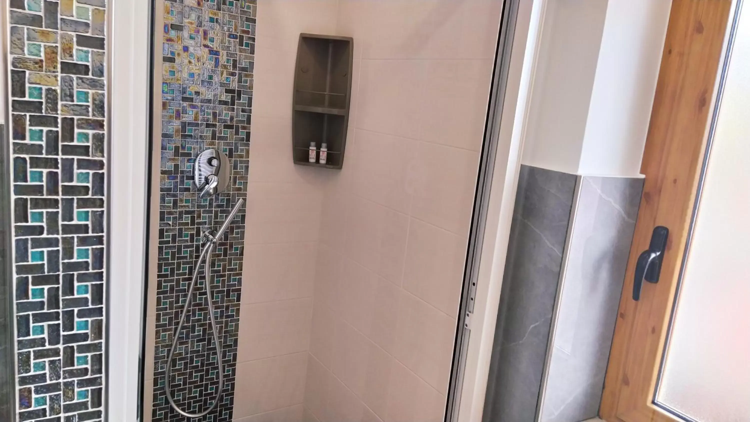 Shower, Bathroom in B&B La Stazione