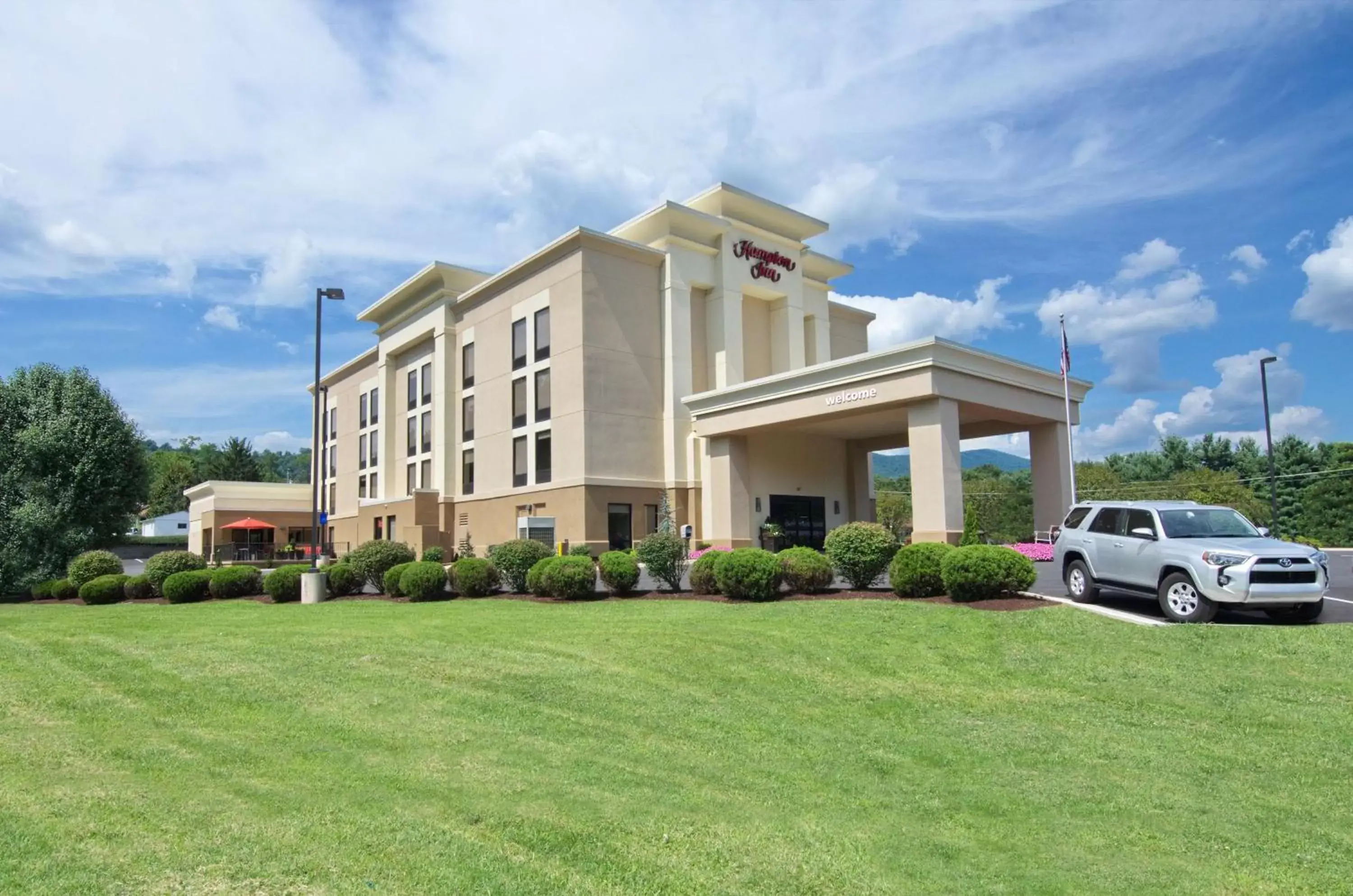 Property Building in Hampton Inn By Hilton Covington VA