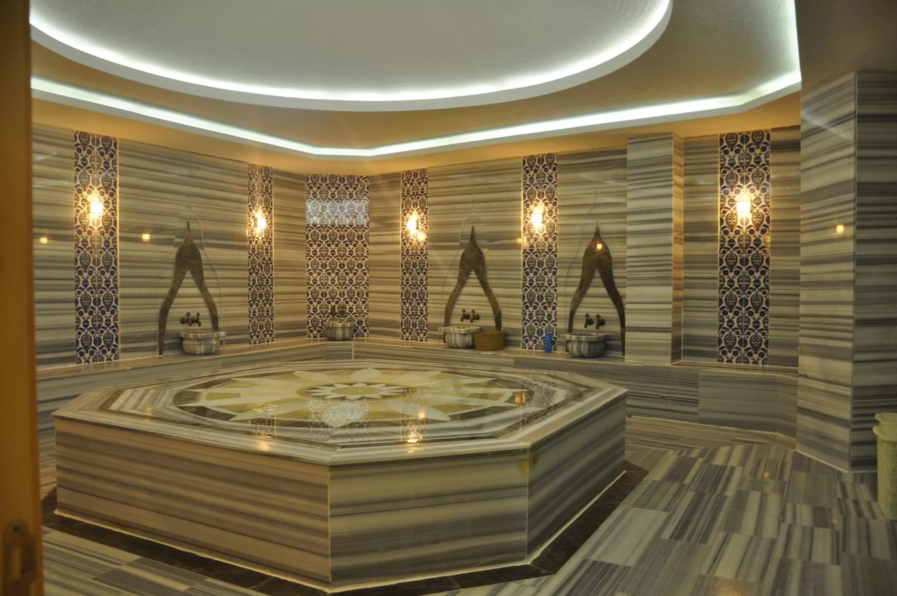 Aqua park in Elips Royal Hotel & SPA