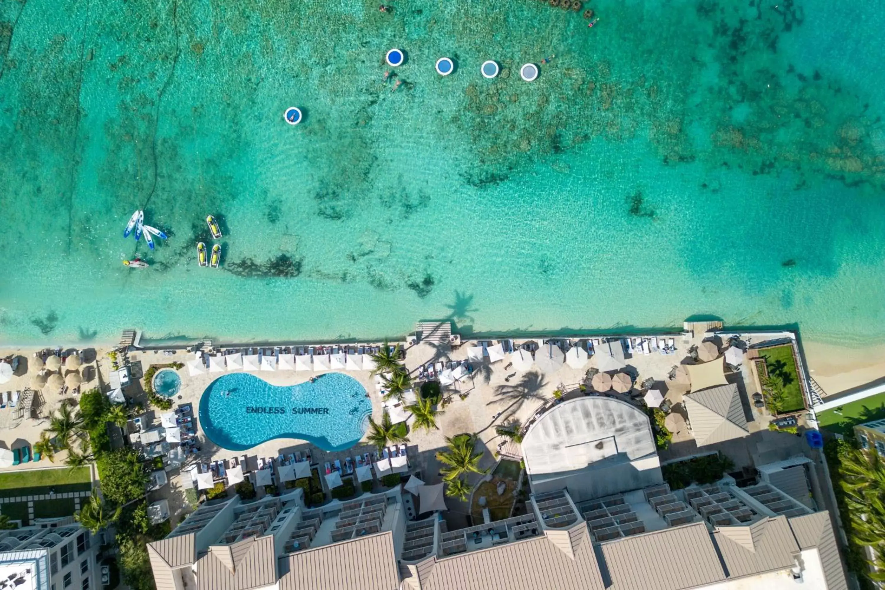 Property building, Bird's-eye View in Grand Cayman Marriott Resort