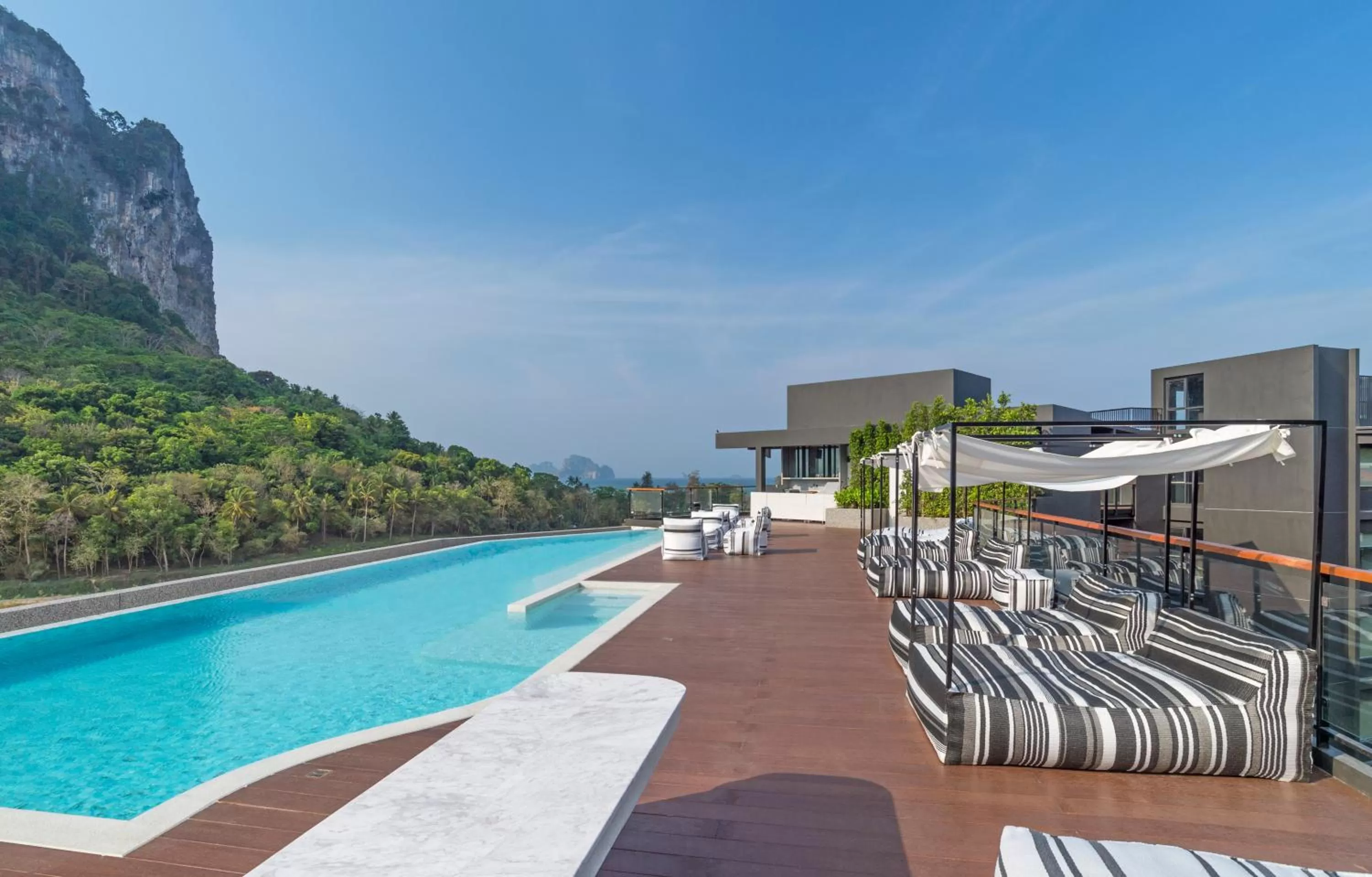 Restaurant/places to eat in Panan Krabi Resort