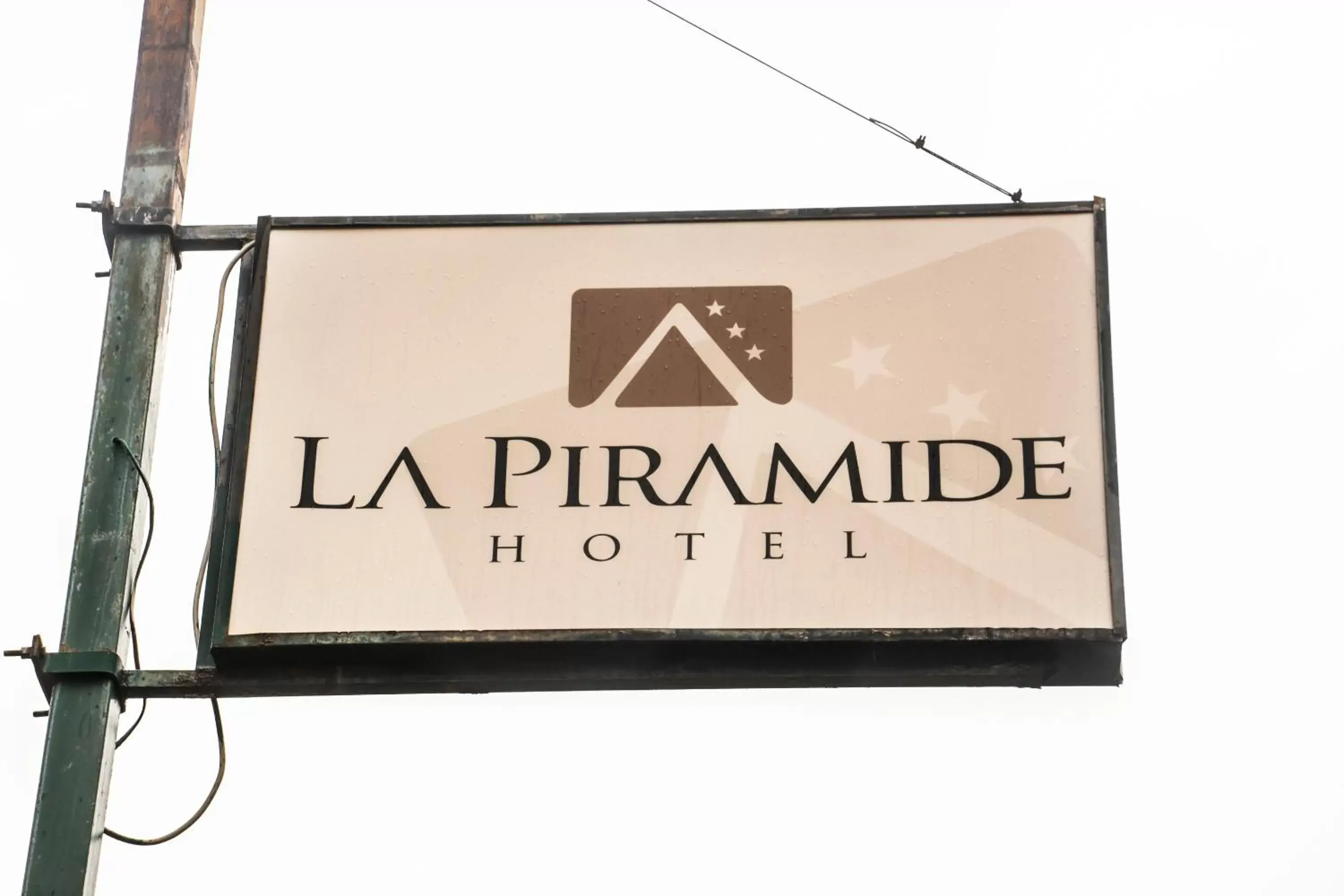 Property building in La Piramide