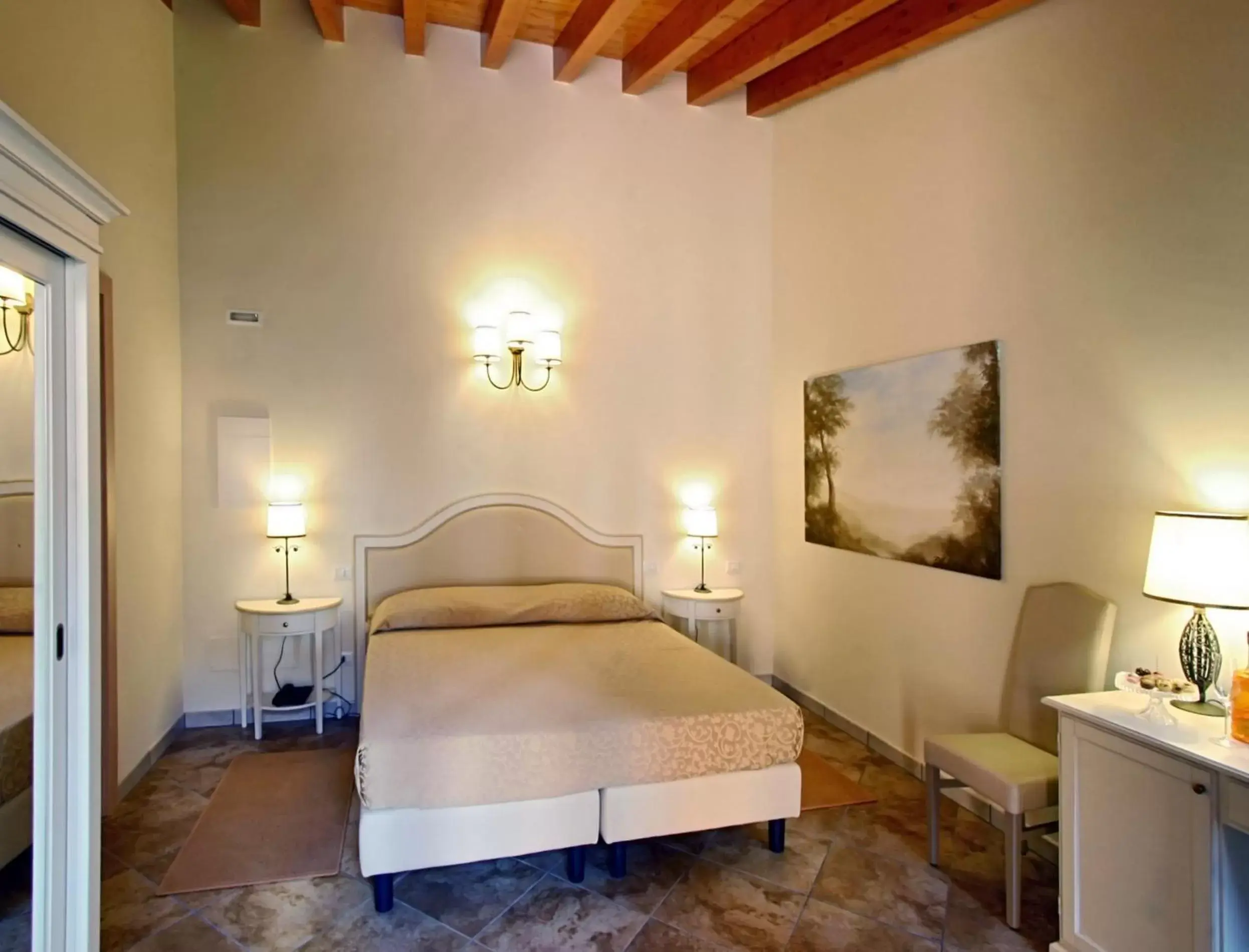 Bed in Hotel Villa Borghesi