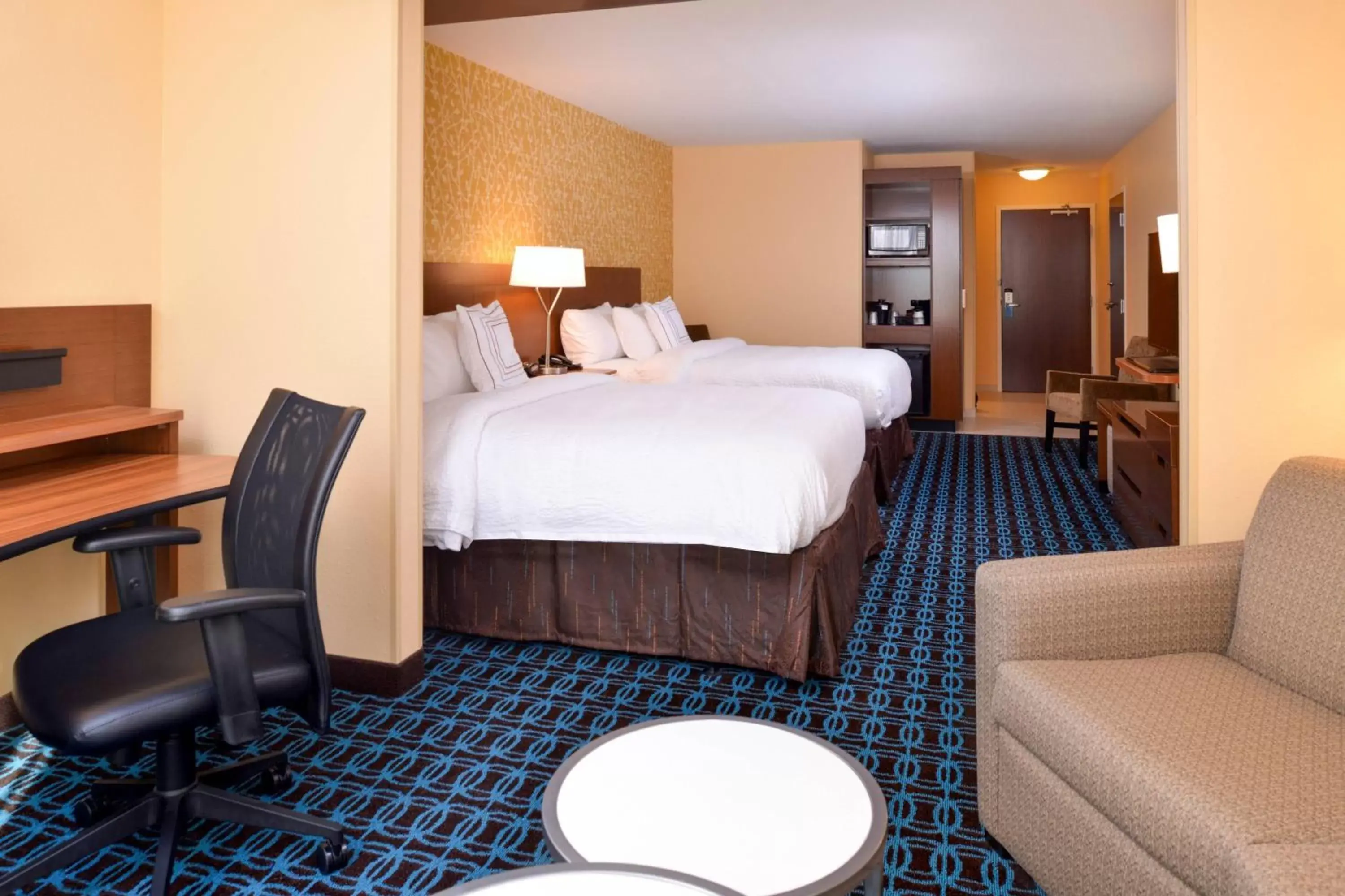 Bedroom, Bed in Fairfield Inn & Suites by Marriott Martinsburg