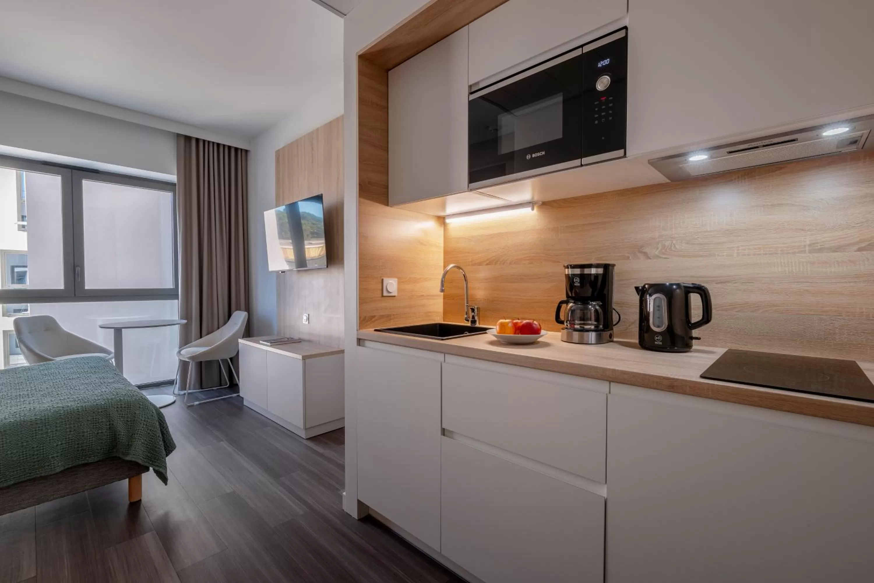 Photo of the whole room, Bed in Lagrange Apart'Hôtel Antibes Olympie