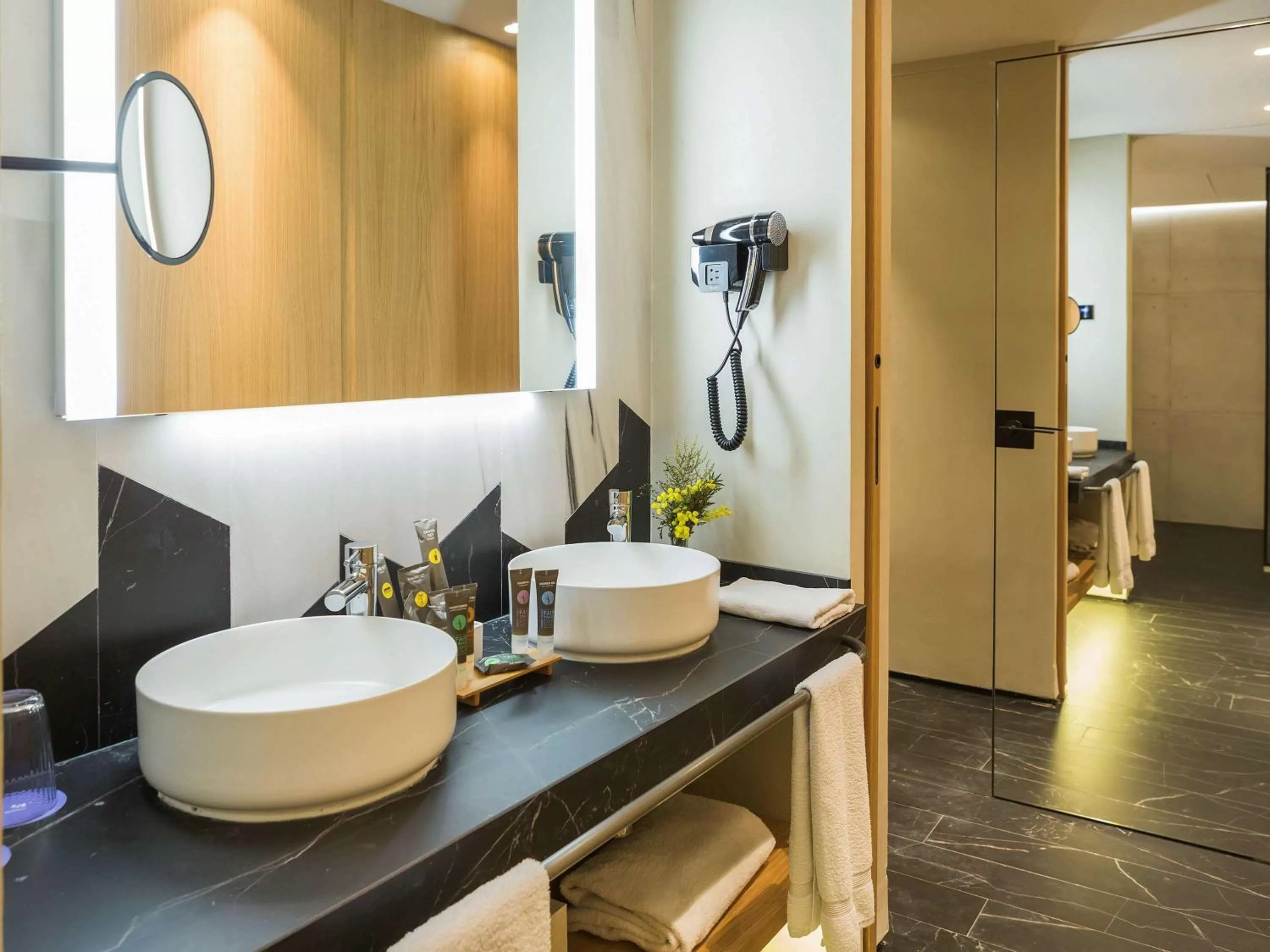 Bathroom in Novotel Sevilla