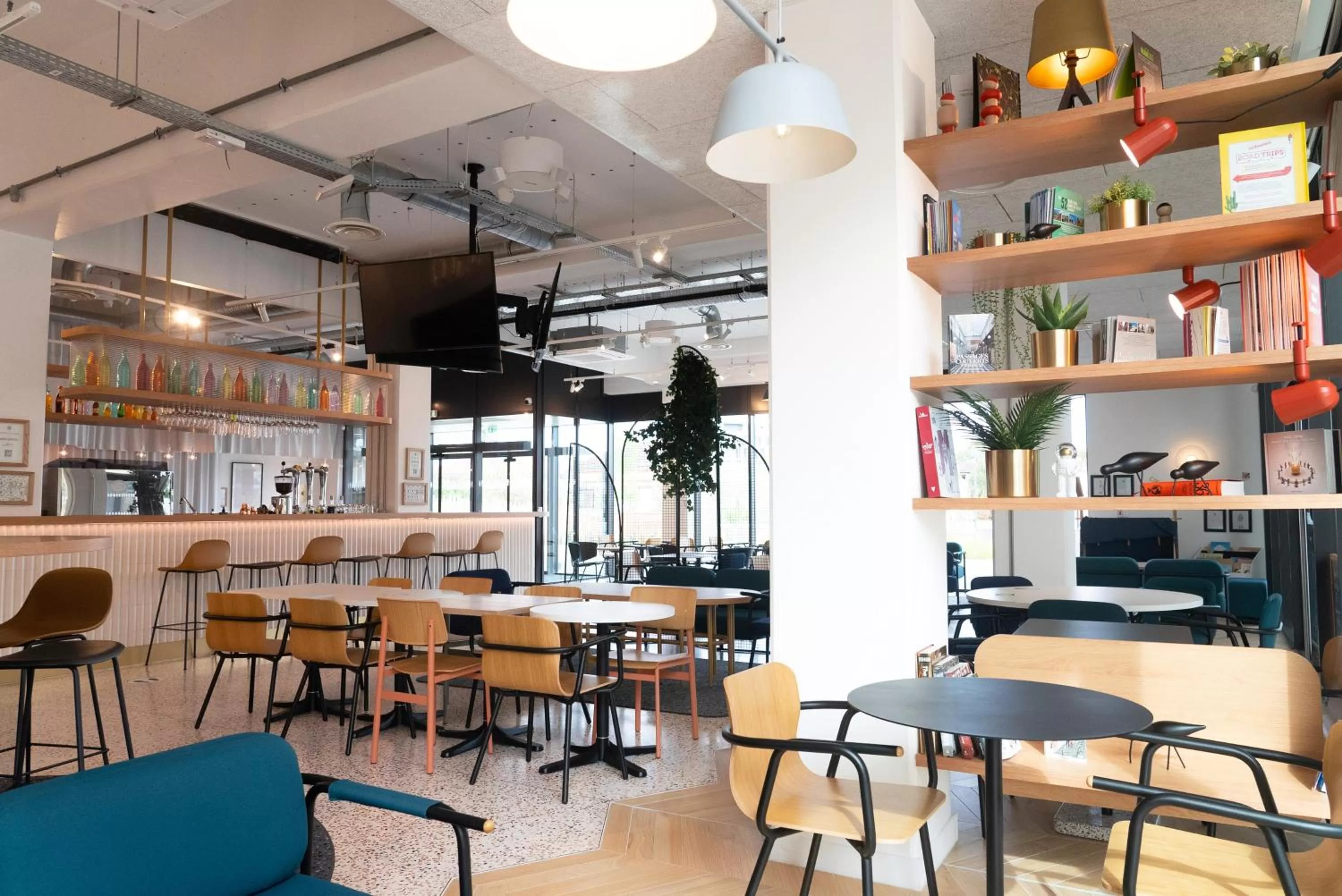 Lobby or reception in ibis Styles Paris Romainville