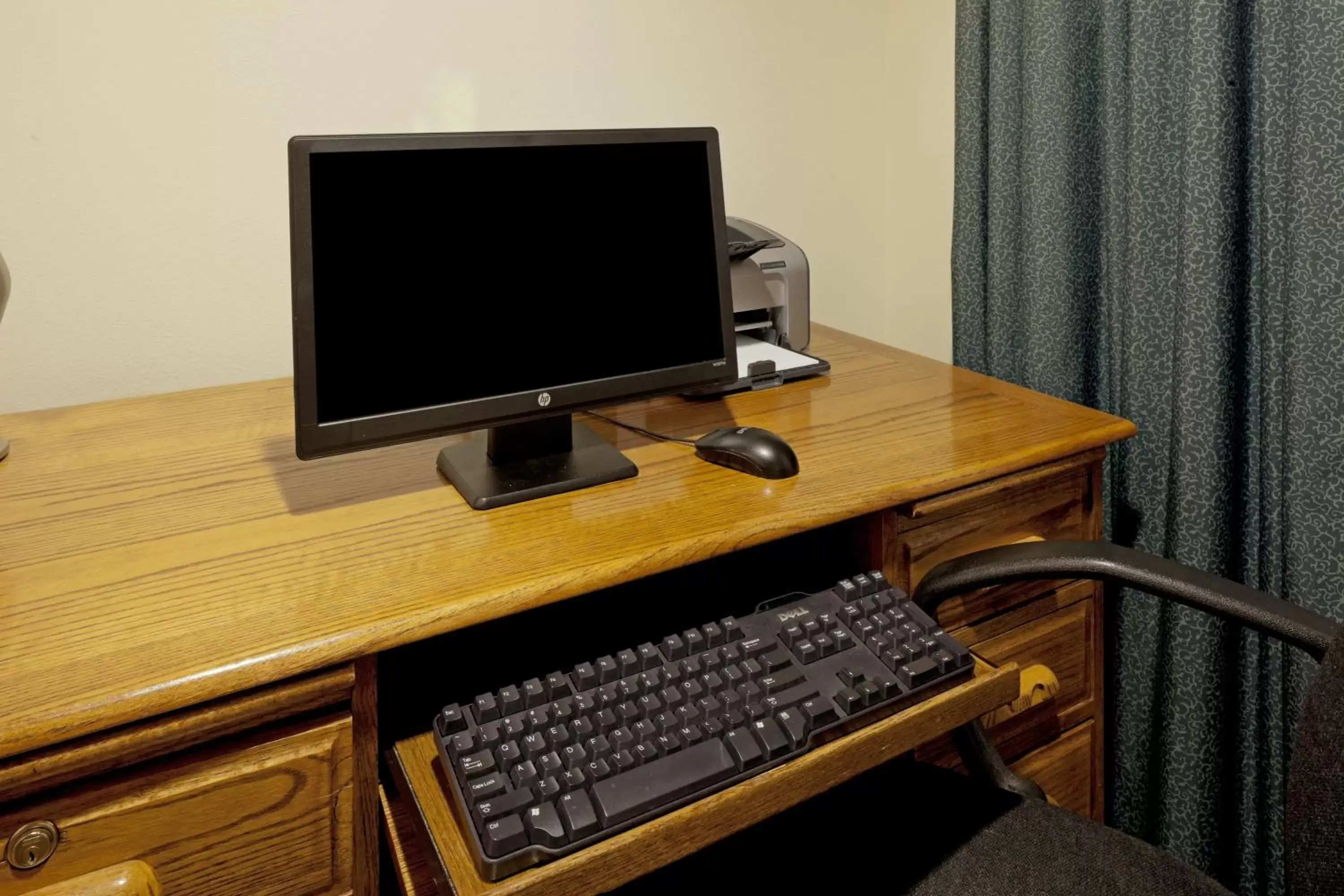 Business facilities, TV/Entertainment Center in Port Wisconsin Inn and Suites