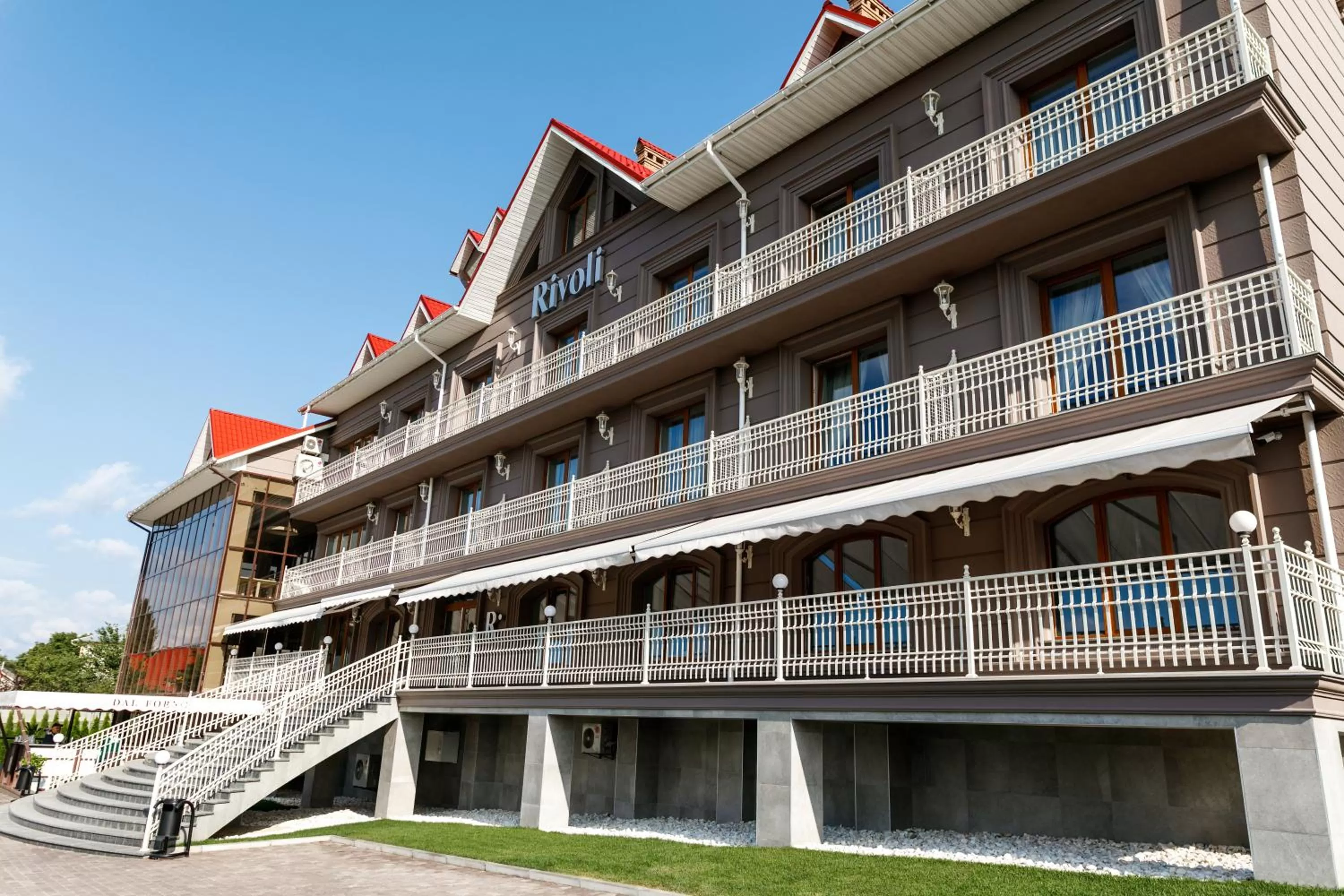 Facade/entrance, Property Building in Rivoli Hotel
