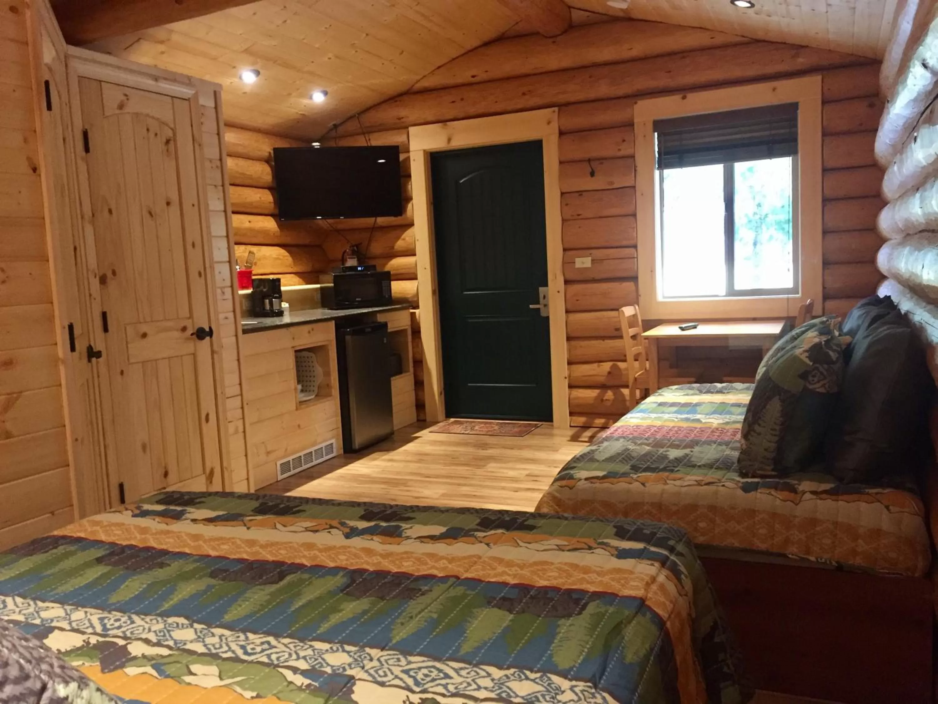 Bed in Port Hardy Cabins
