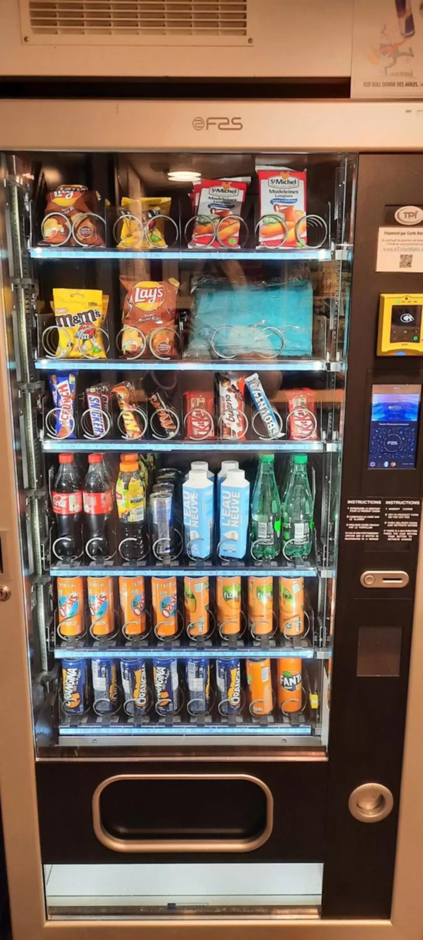 vending machine, Supermarket/Shops in hotelF1 Compiègne