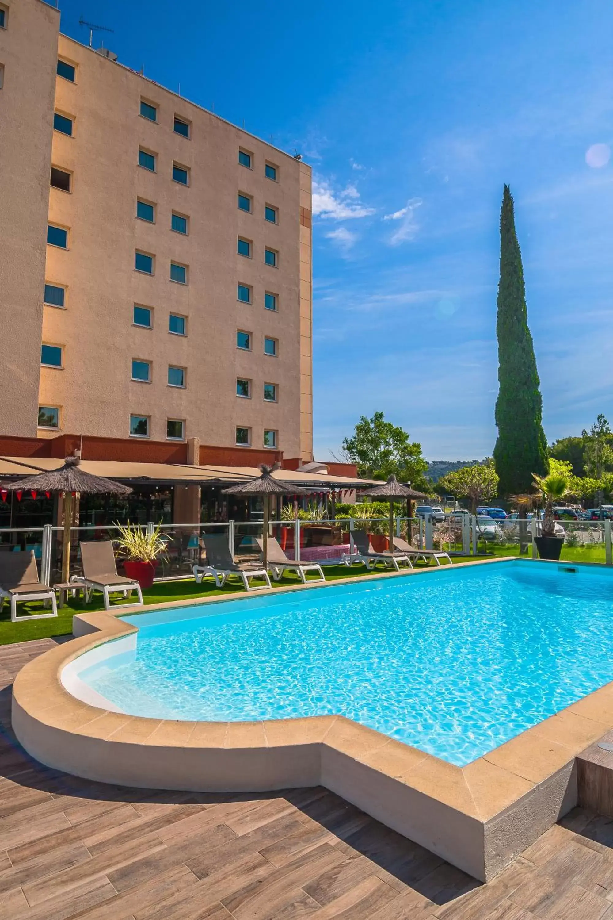 Swimming Pool in ibis Marseille Provence Aéroport