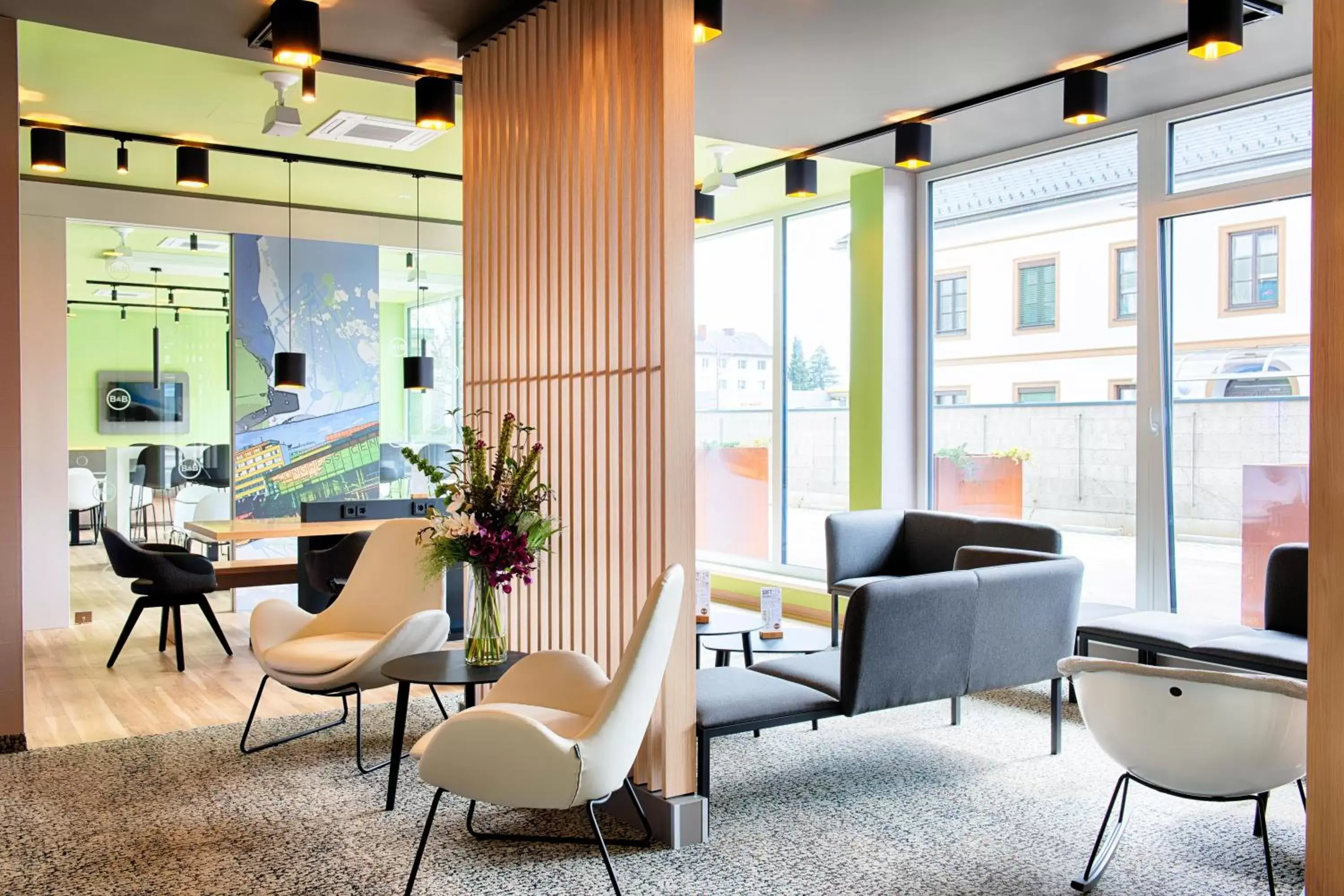 Lobby or reception in B&B Hotel Villach