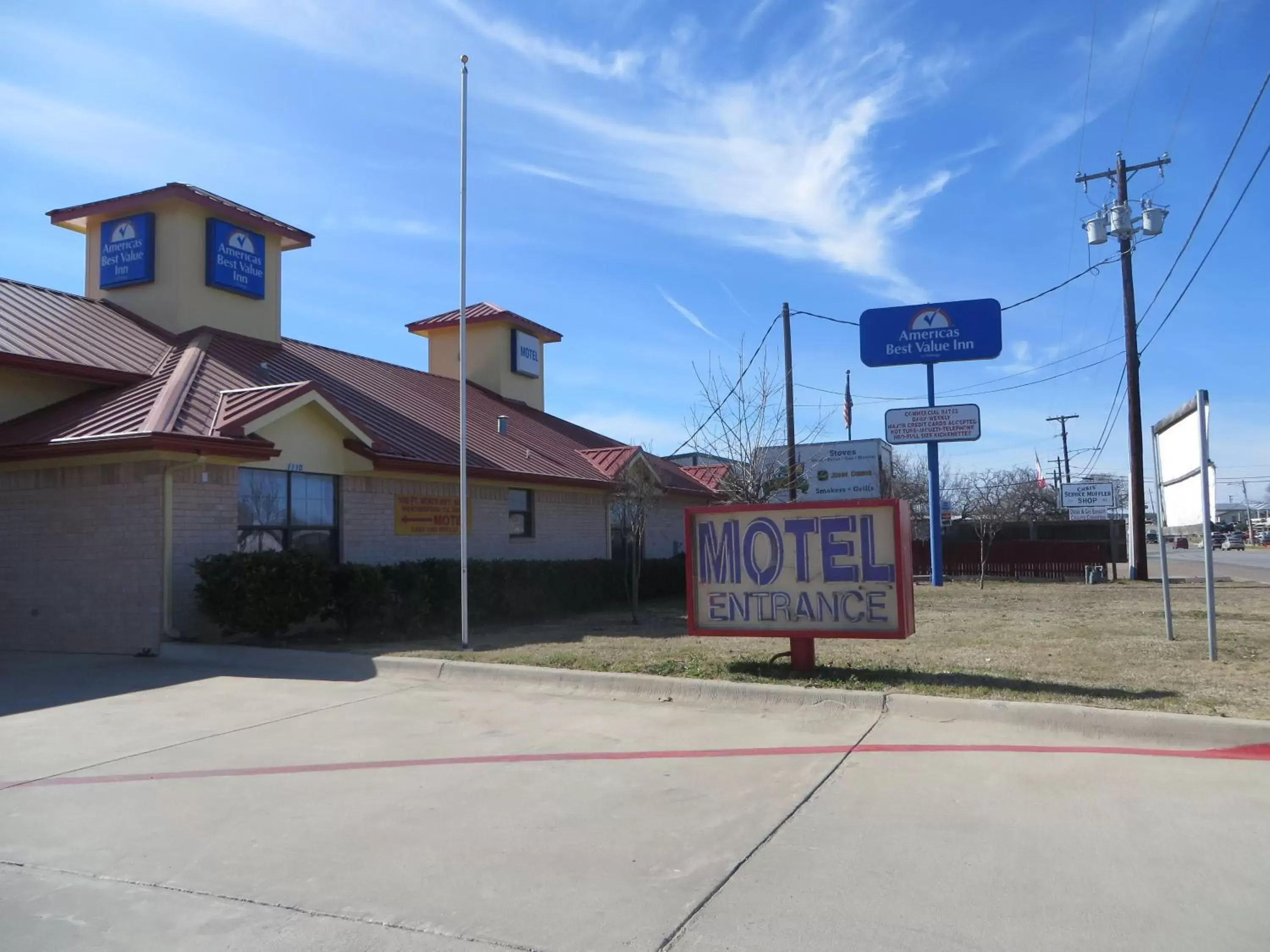 Property Building in Americas Best Value Inn Weatherford