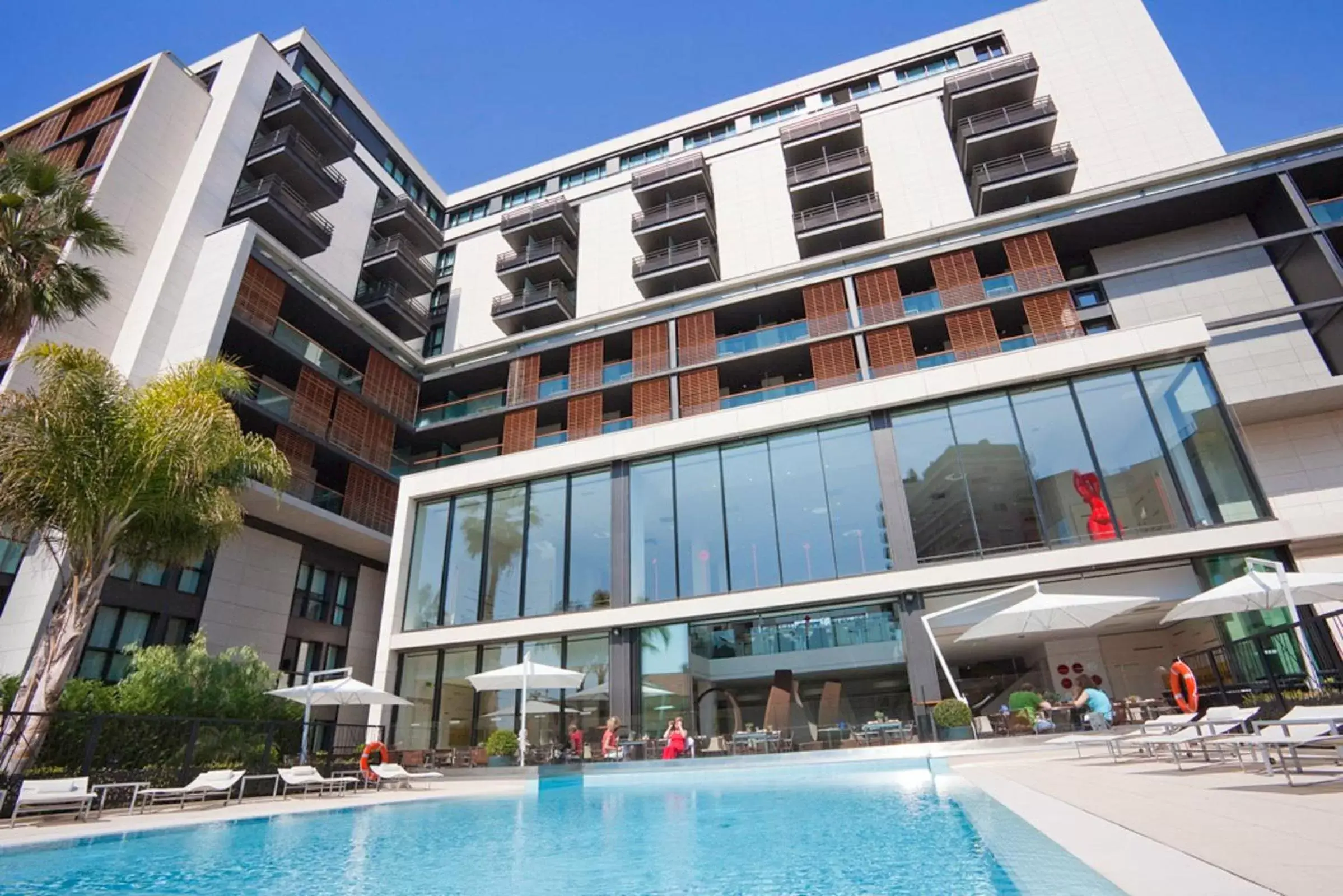 Swimming pool, Property Building in Novotel Monte-Carlo