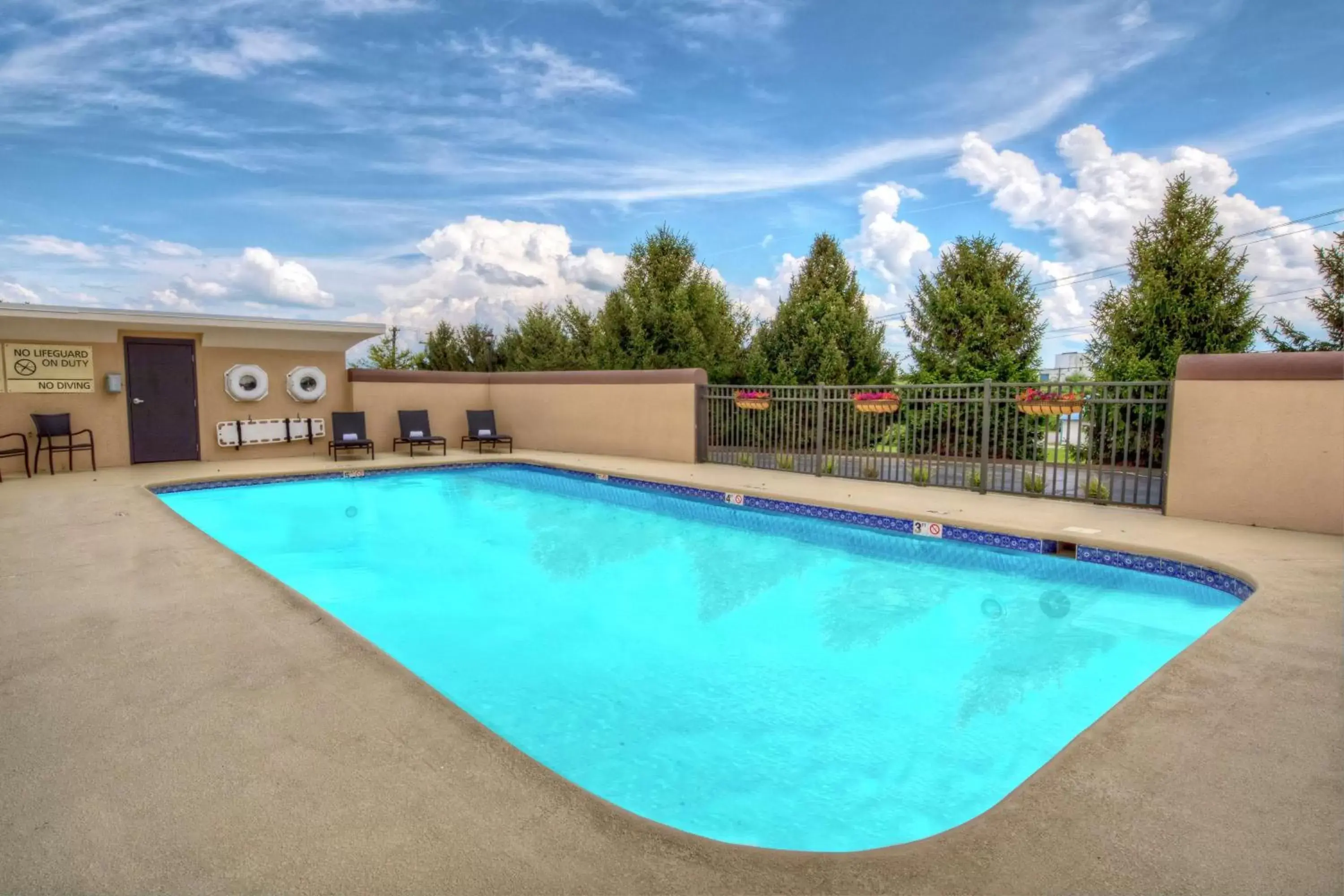 Pool view, Swimming Pool in Hampton Inn Winchester KY