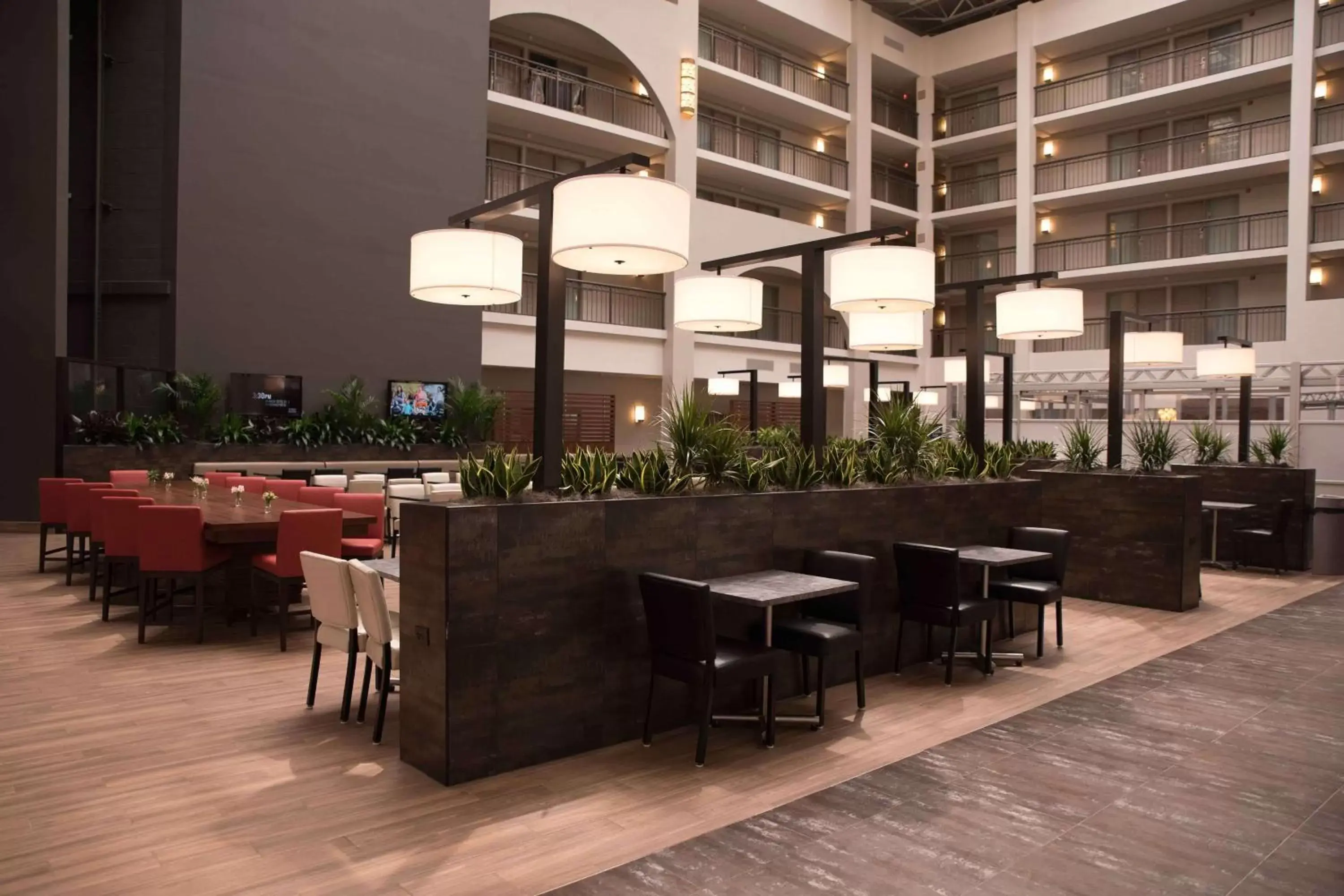 Restaurant/Places to Eat in Embassy Suites by Hilton Detroit - Livonia/Novi