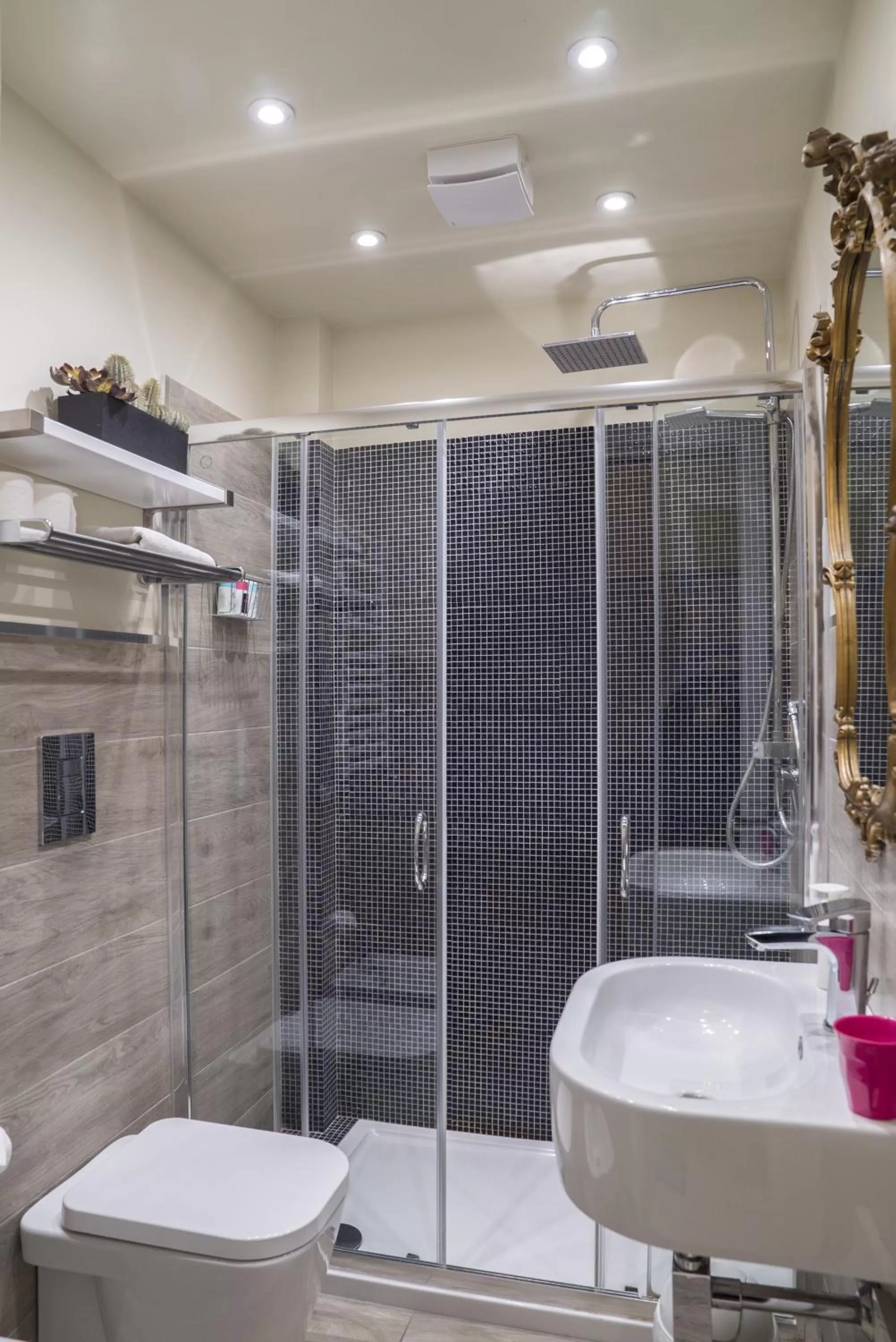 Bathroom in RossoCorallo B&B