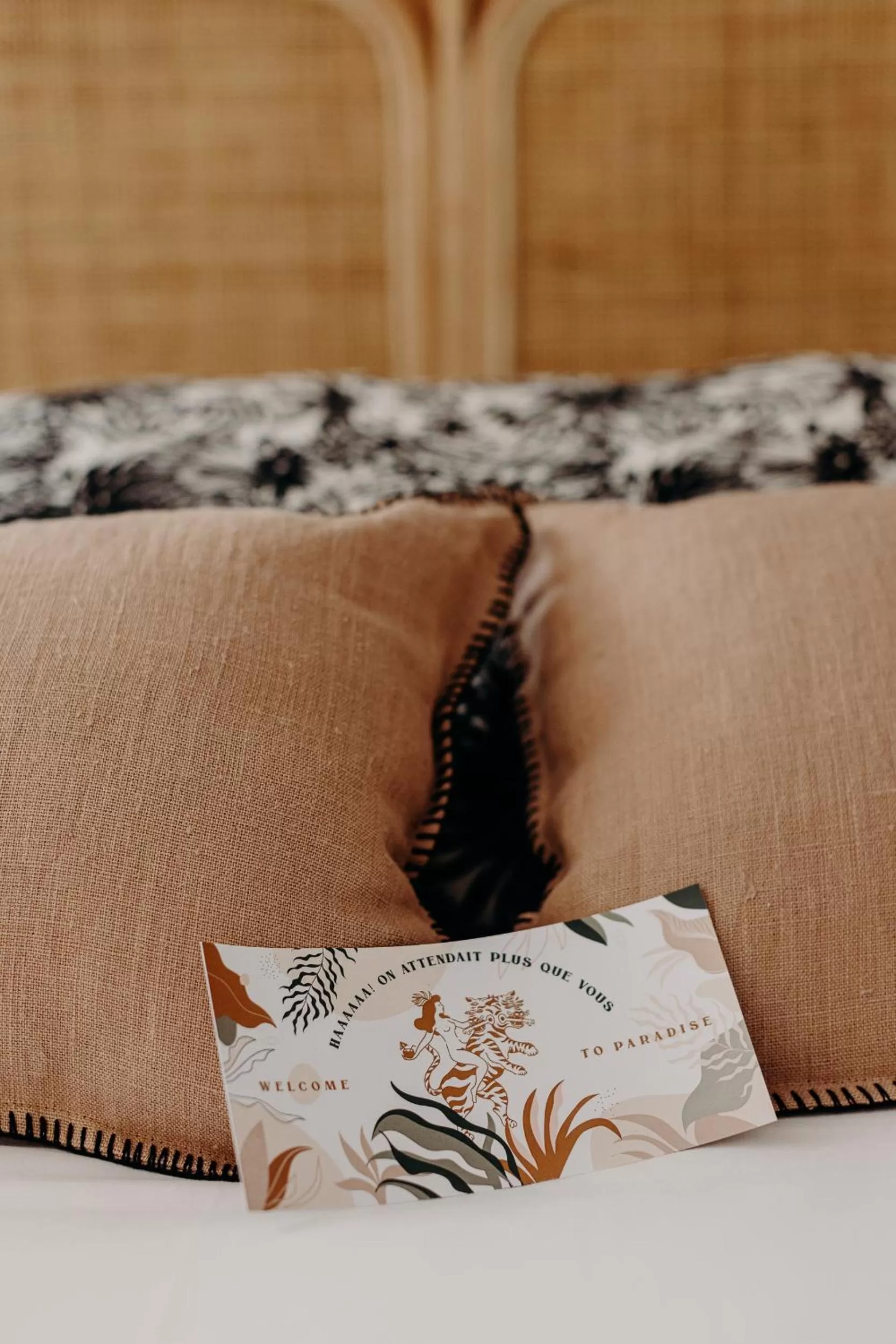 Night, Bed in Hôtel PALMITO