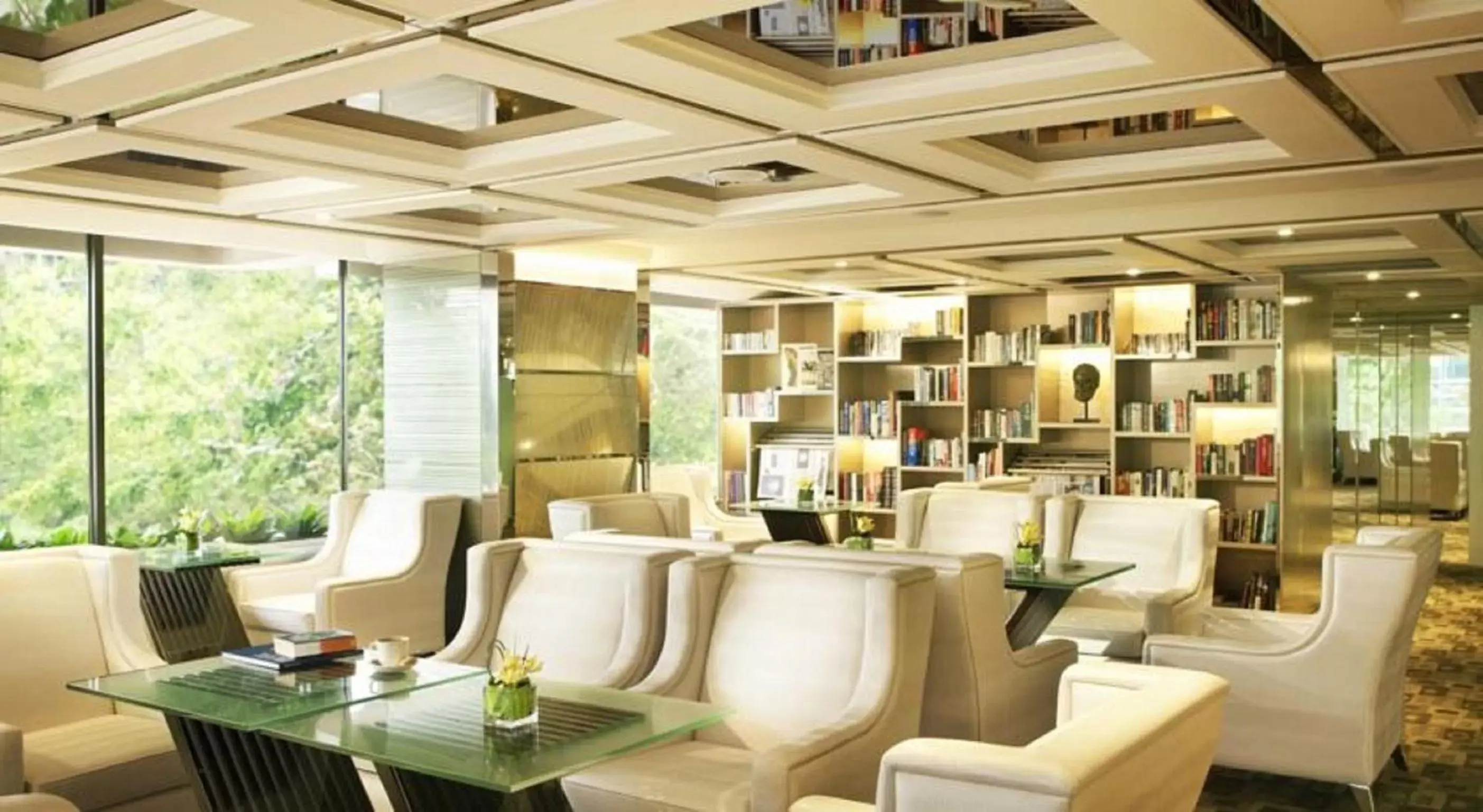 Lounge or bar, Restaurant/Places to Eat in Regal Kowloon Hotel