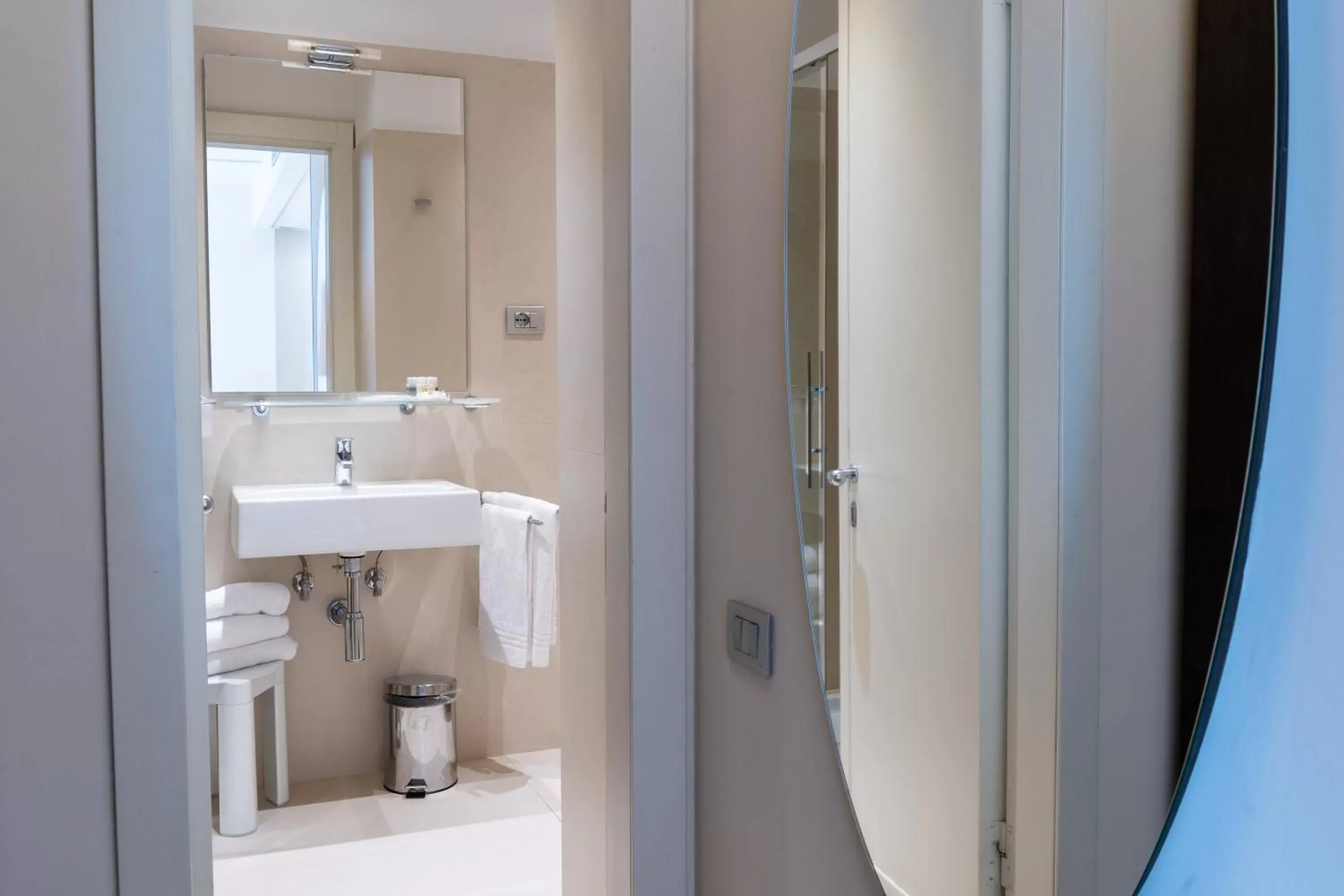 Bathroom in Hotel Como