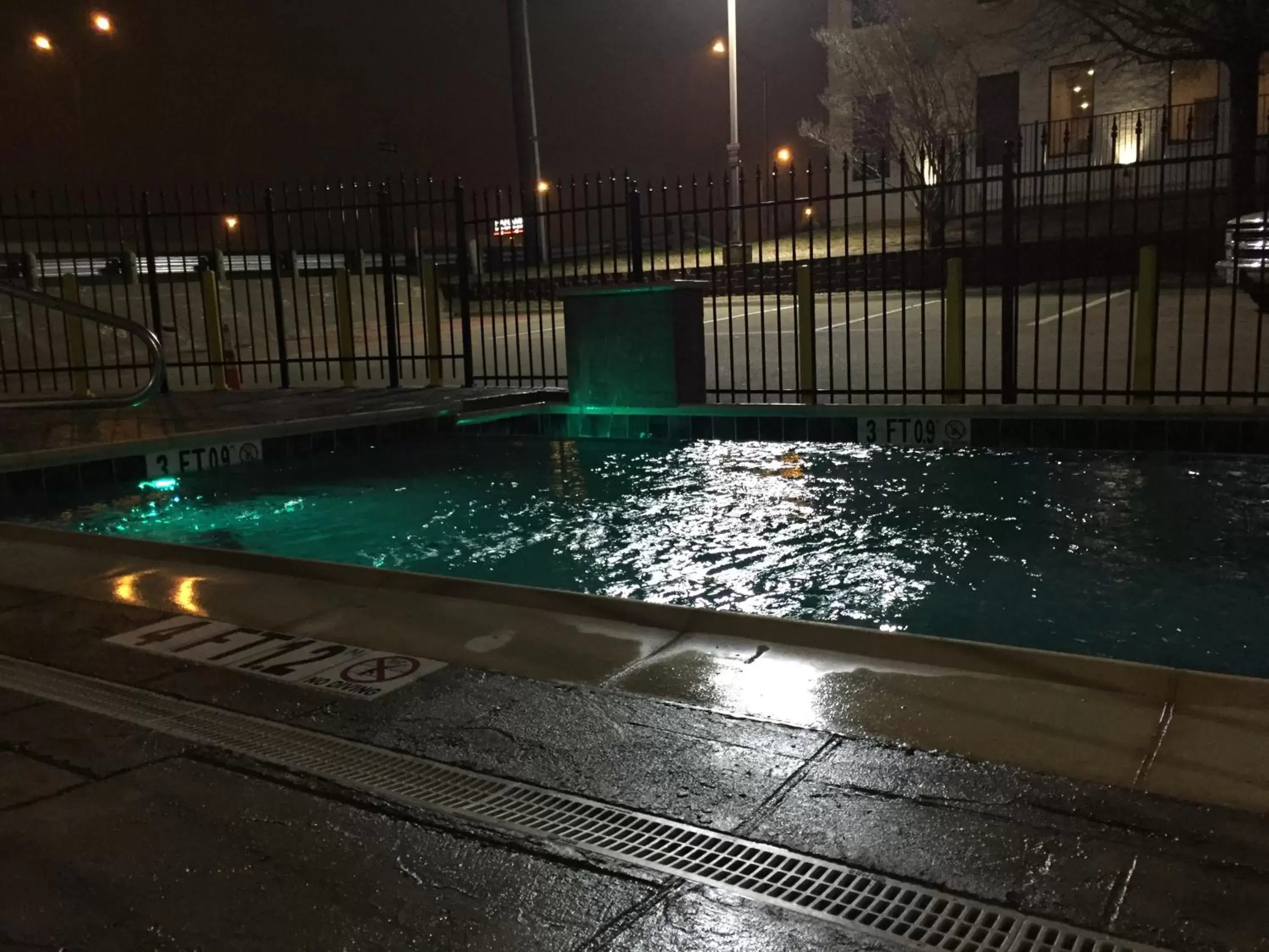 Swimming Pool in Super 8 by Wyndham Bedford DFW Airport West