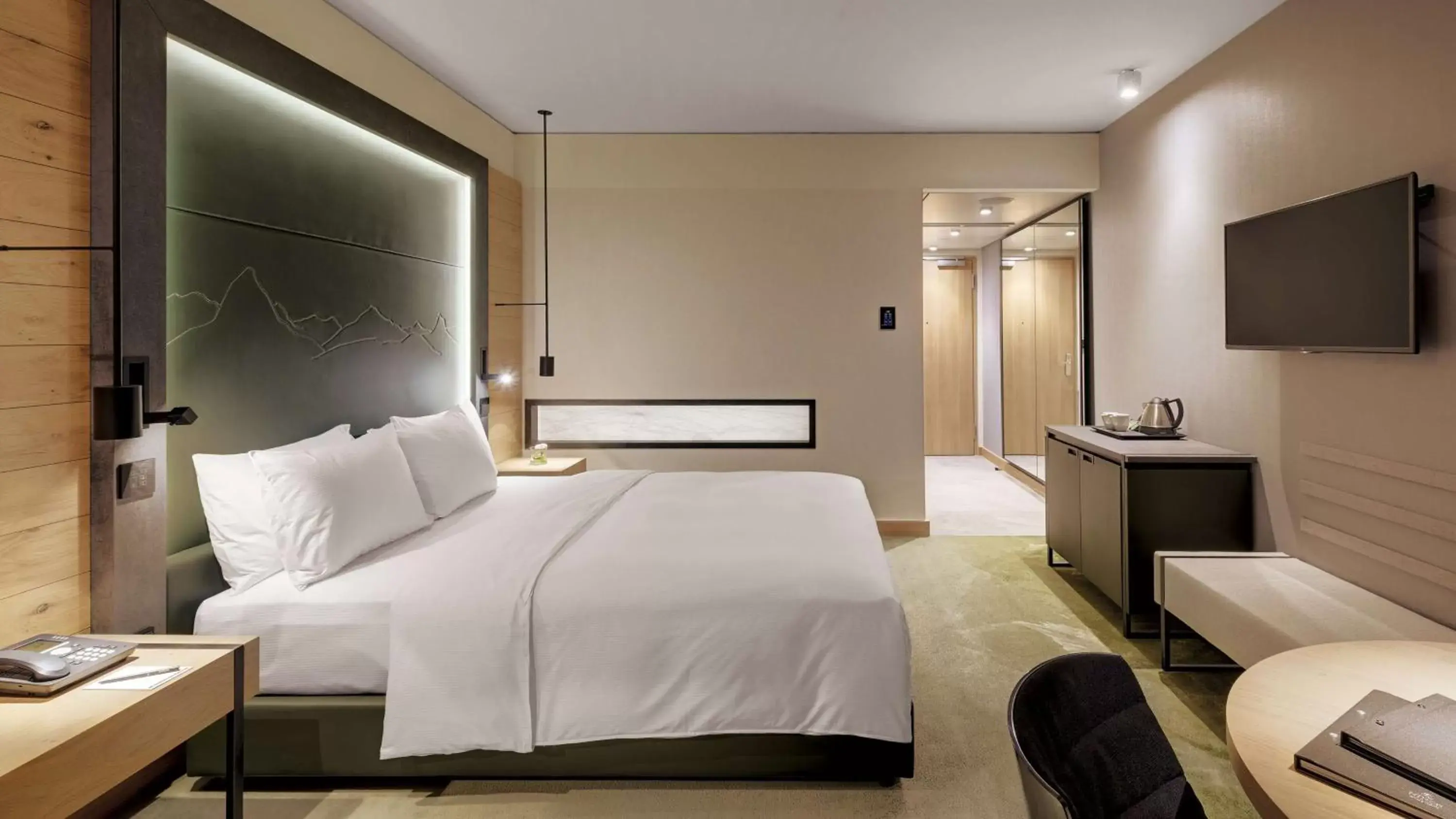 Bedroom, Bed in Hilton Munich Airport