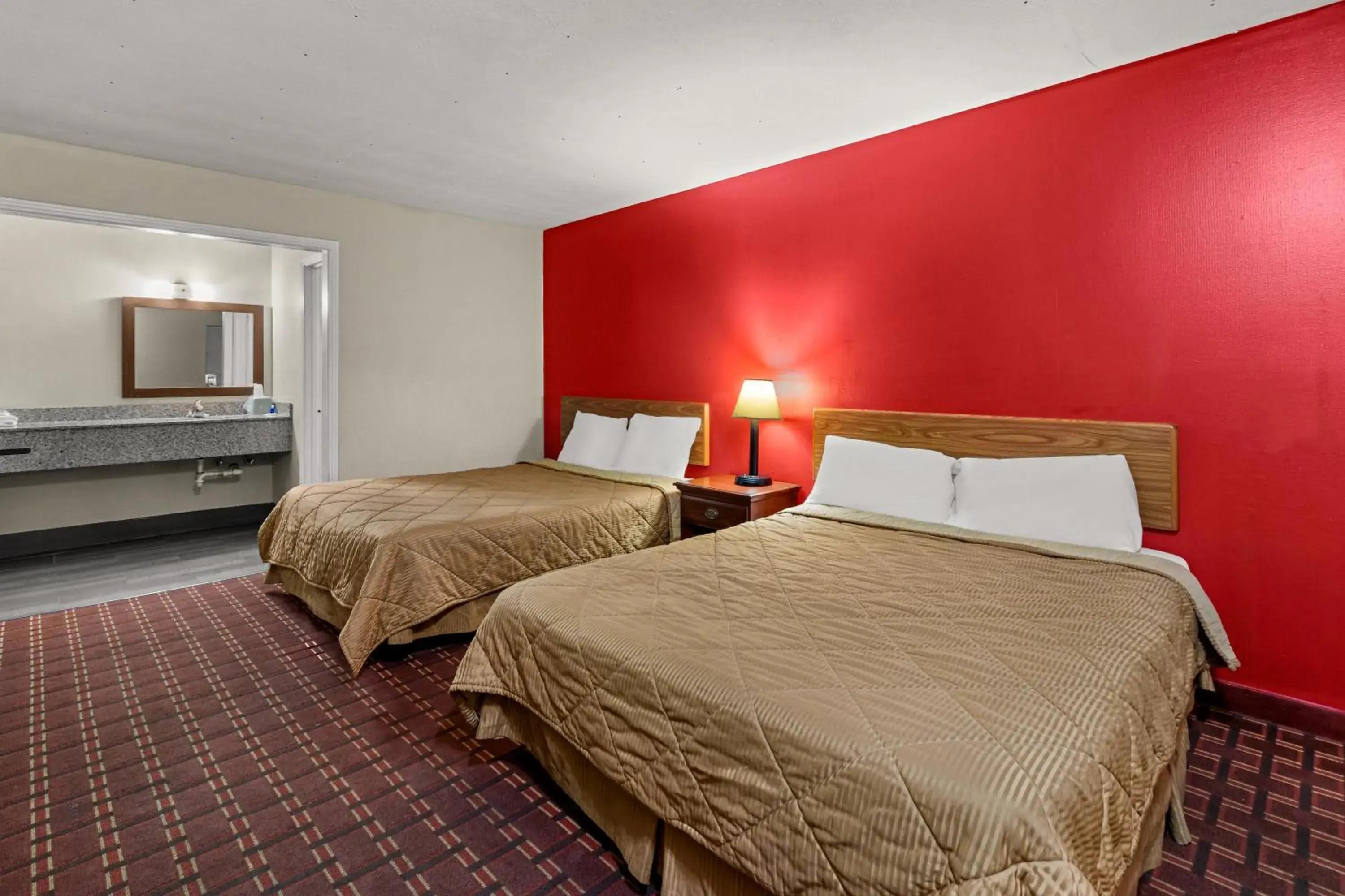 Bedroom, Bed in Rodeway Inn