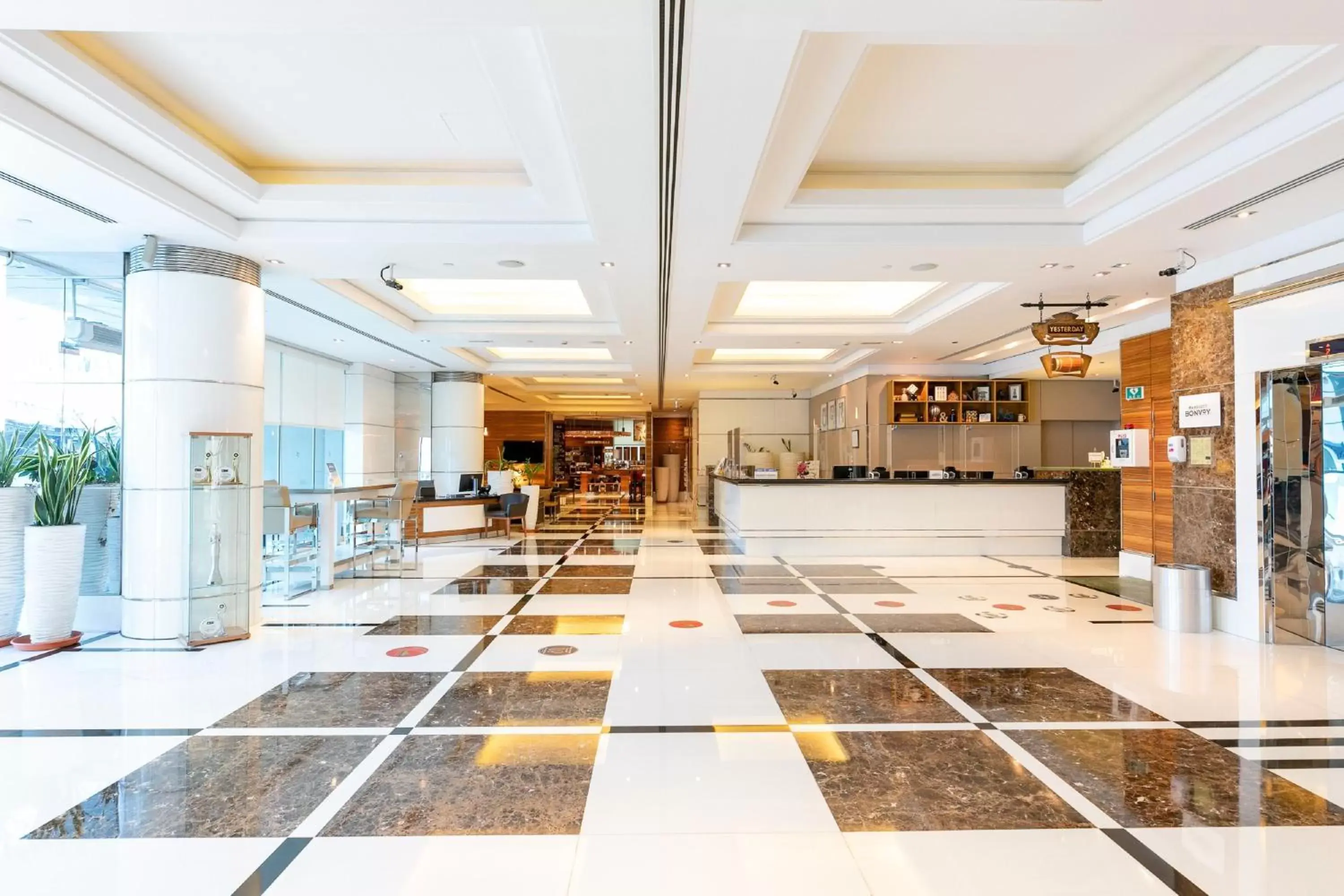 Lobby or reception, Lobby/Reception in Four Points by Sheraton Bur Dubai