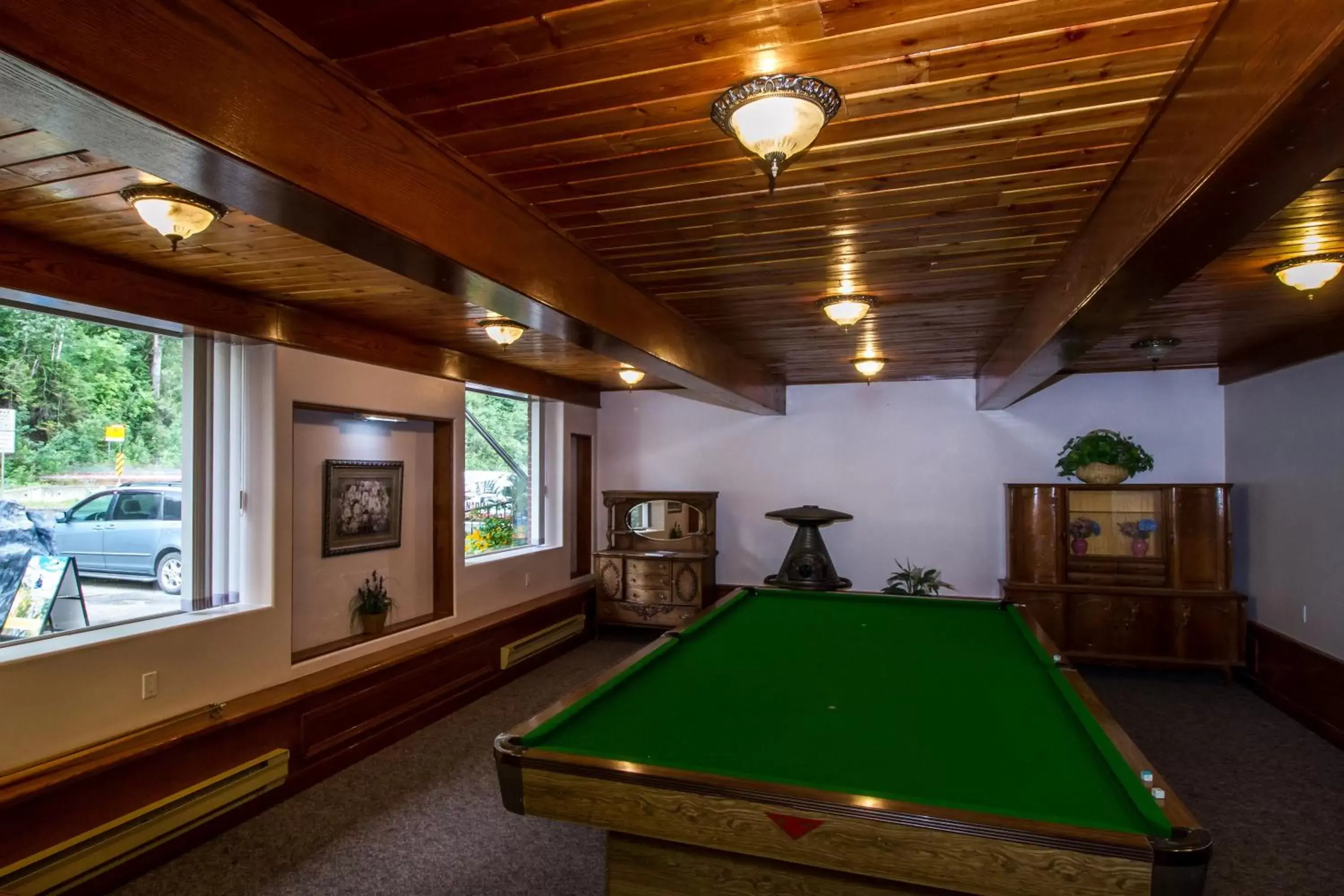 Billiard, Billiards in Three Valley Lake Chateau