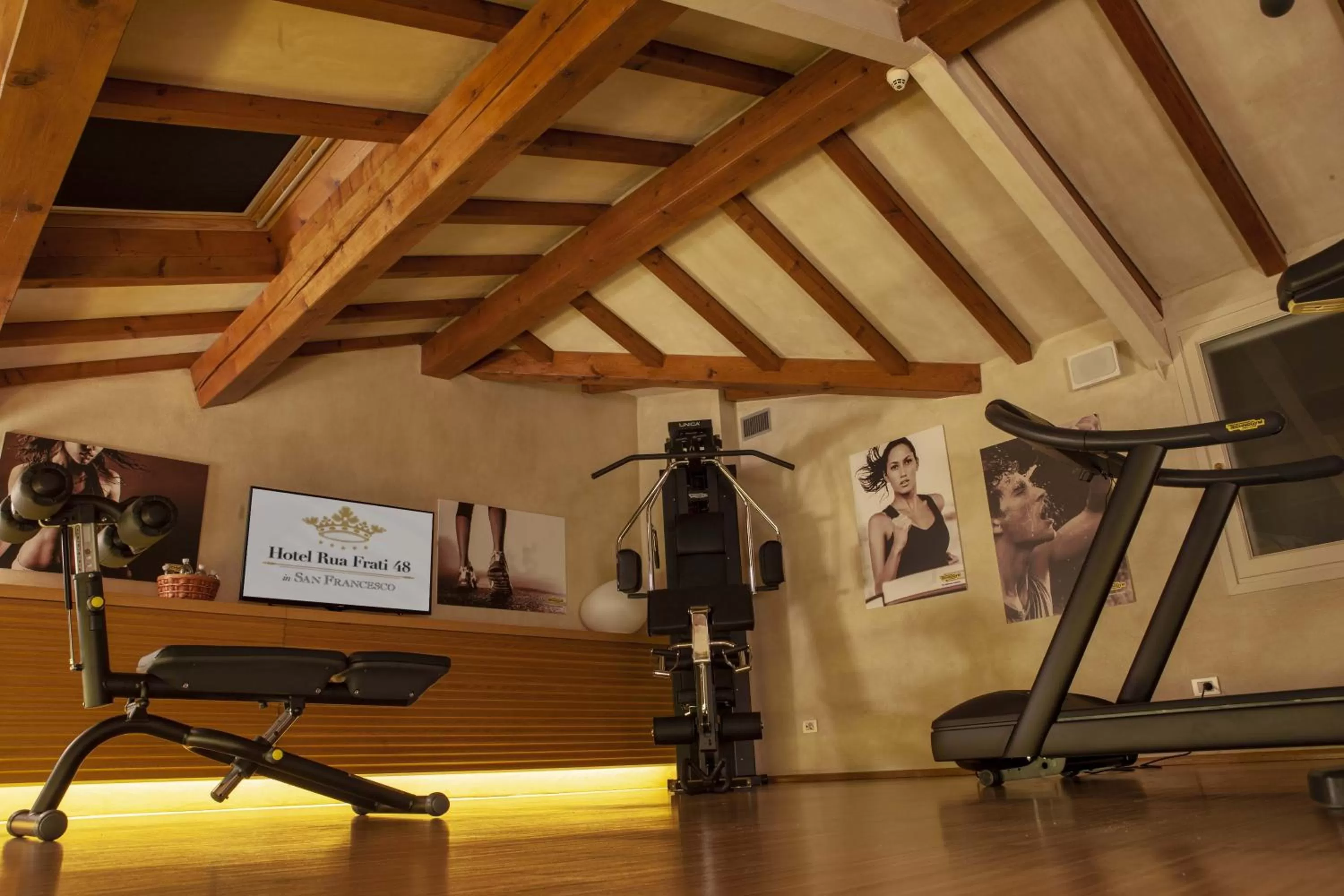 Fitness centre/facilities in Hotel Rua Frati 48 in San Francesco