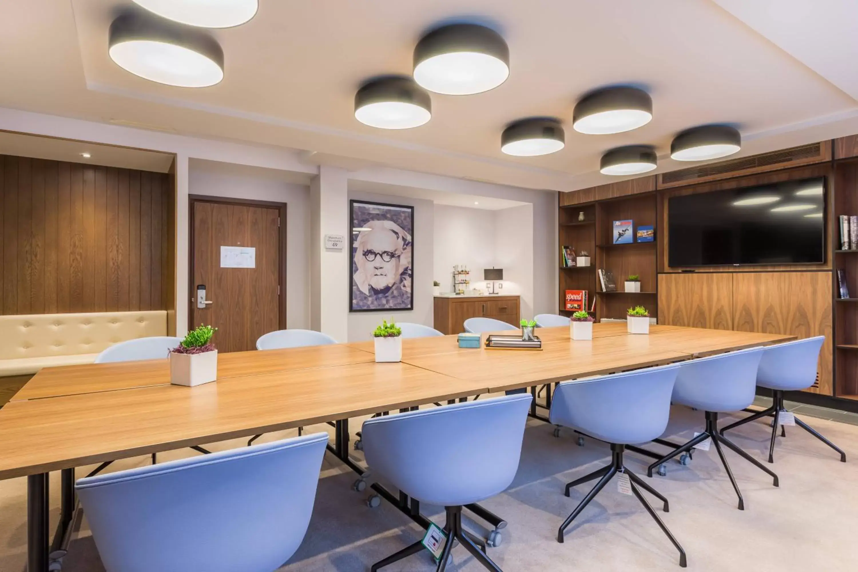 Meeting/conference room in Courtyard by Marriott Glasgow Airport