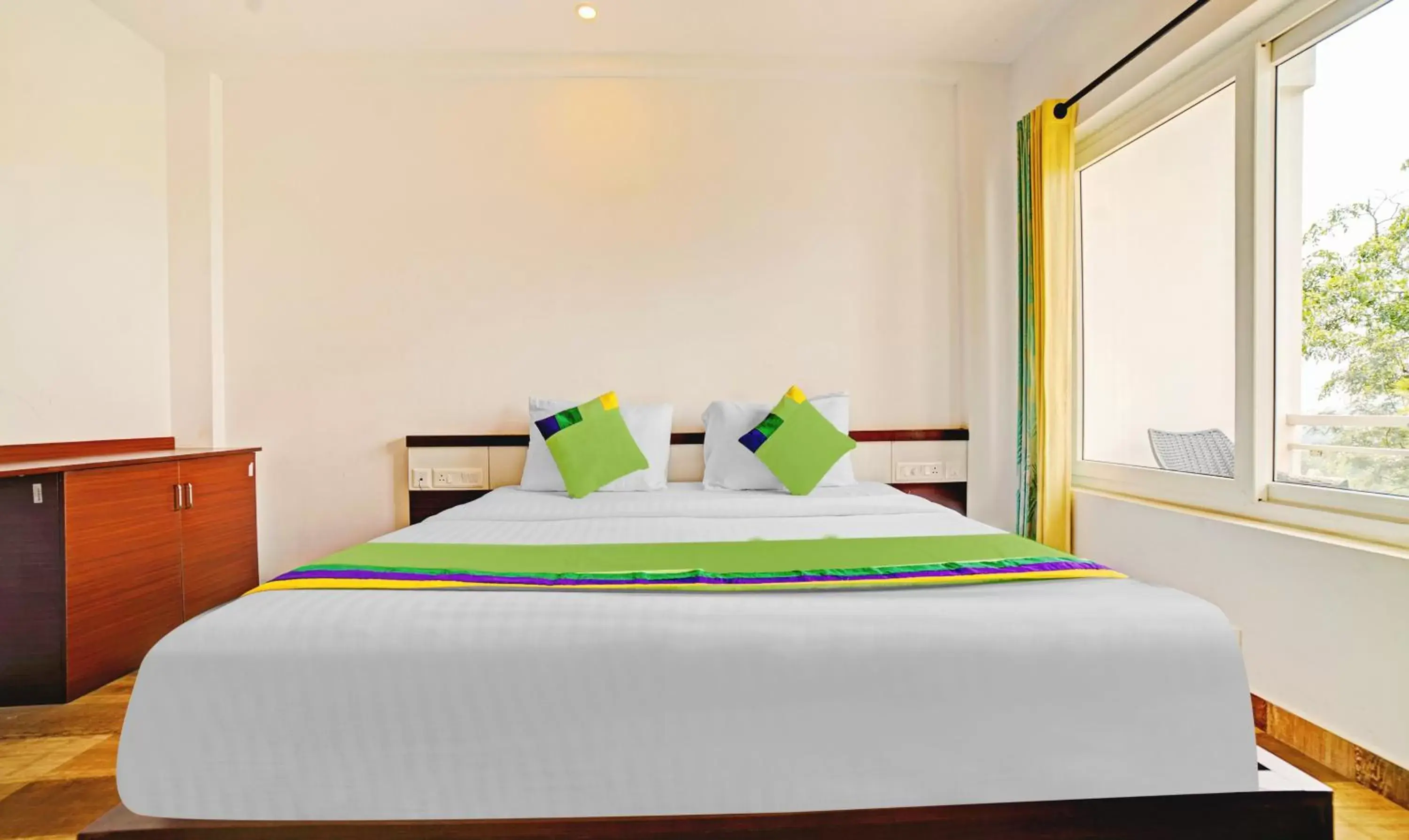 Bedroom, Bed in Treebo Wanderlust Residency With Mountain View Bedroom, Bed in Treebo Wanderlust Residency With Mountain View