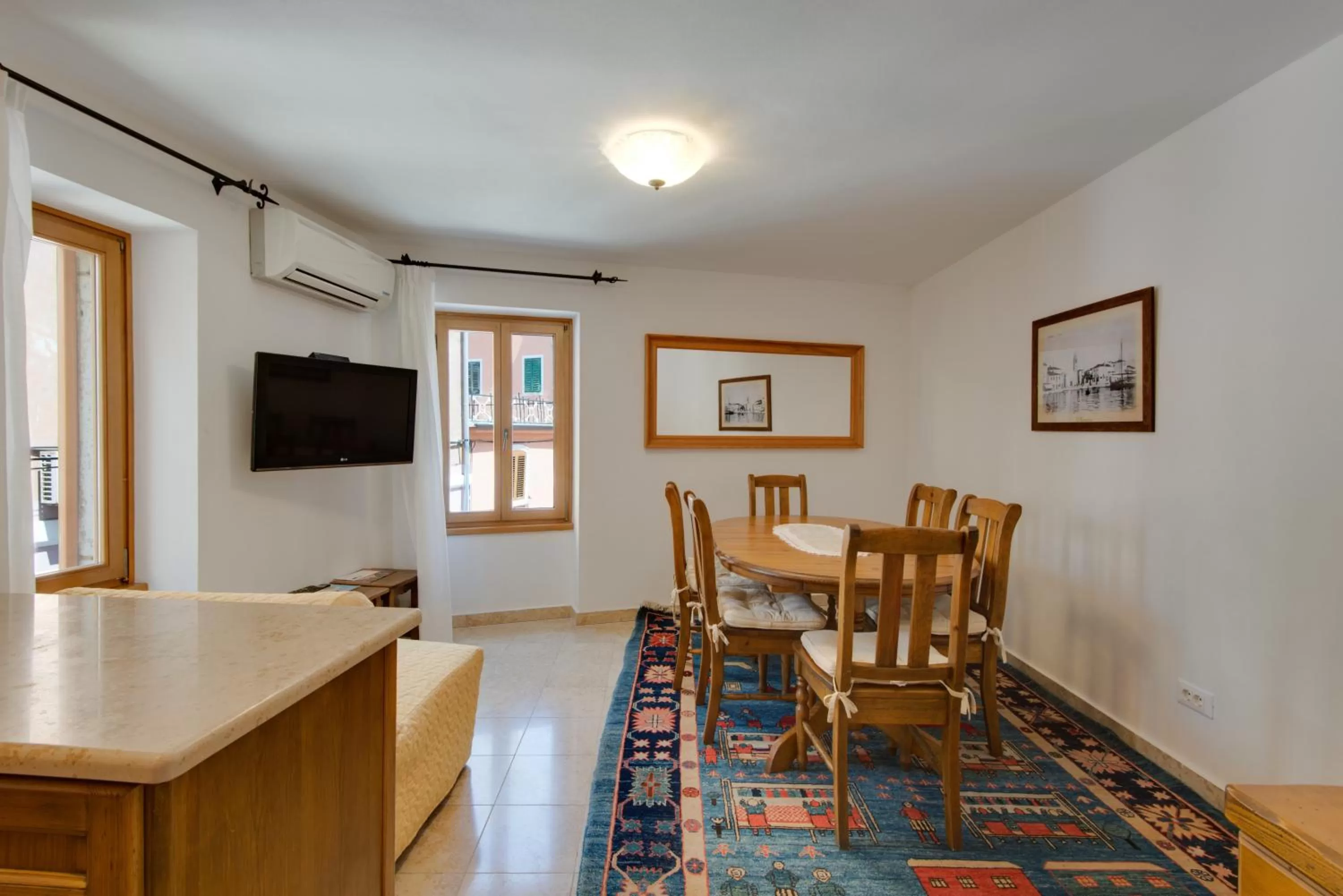 Communal kitchen in Villa Tuttorotto