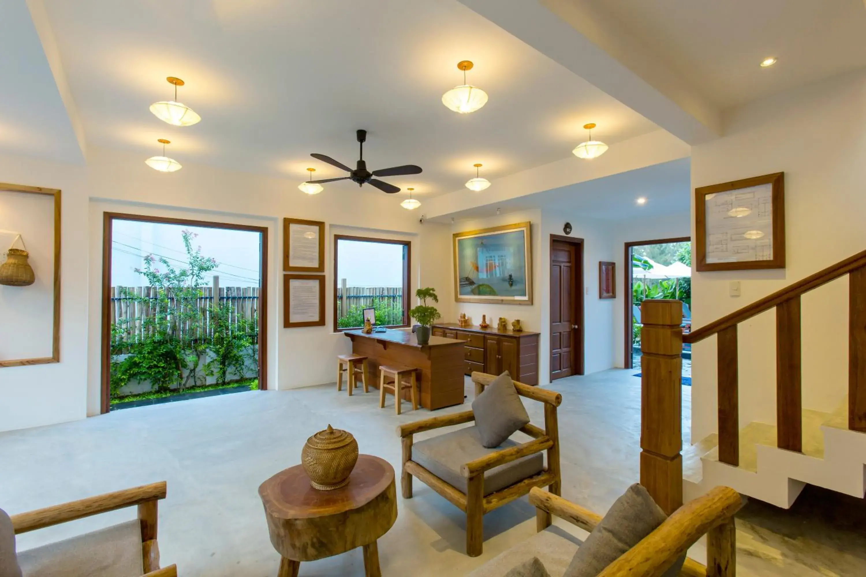 Lobby or reception, Lounge/Bar in Vina Beach Pool Villas