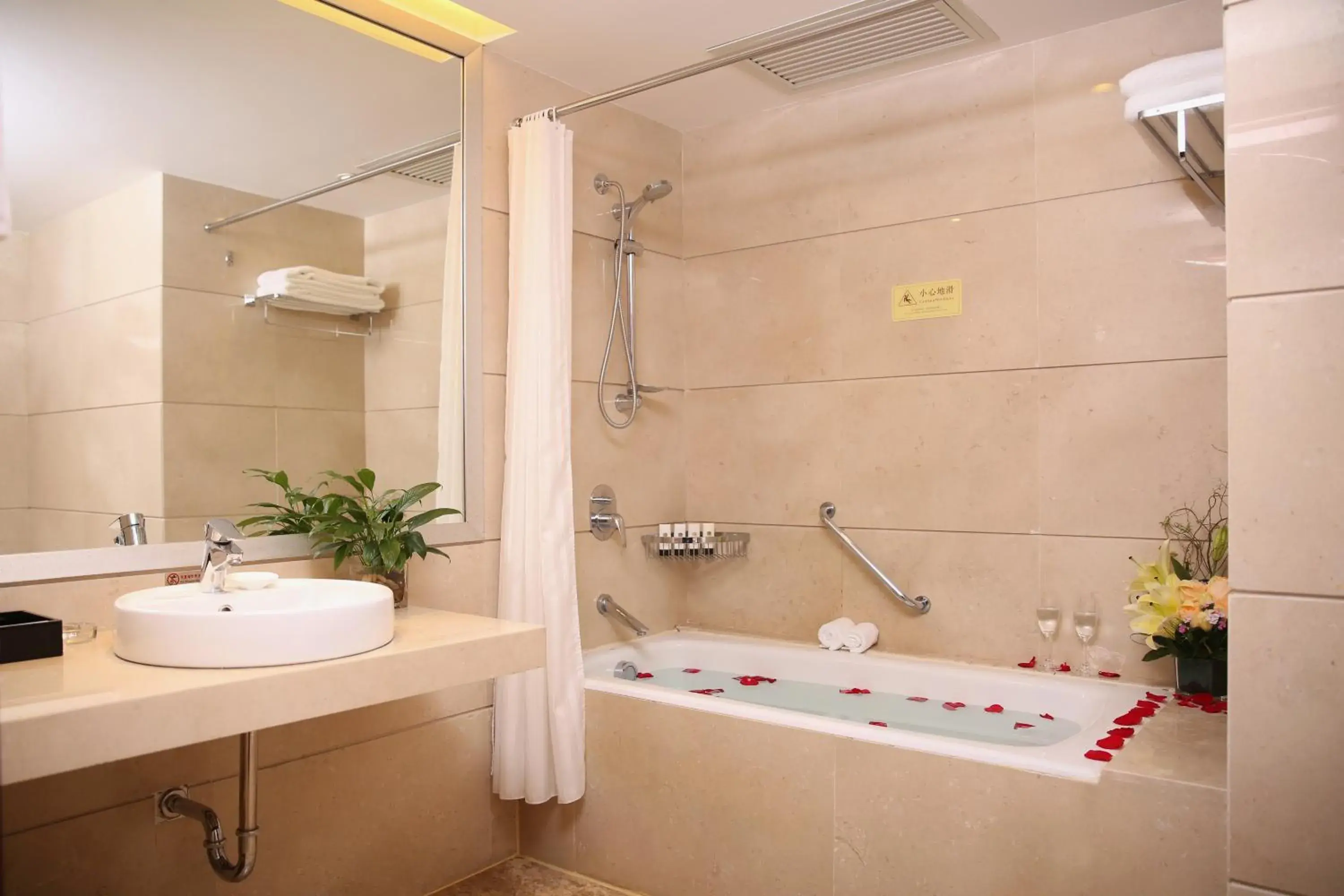 Bathroom in Best Western Premier Shenzhen Felicity Hotel