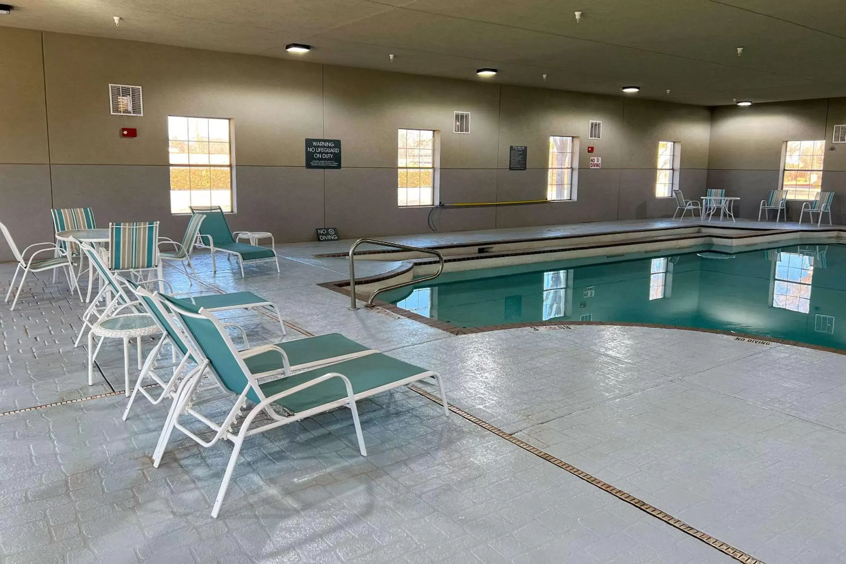 Swimming Pool in Comfort Inn & Suites